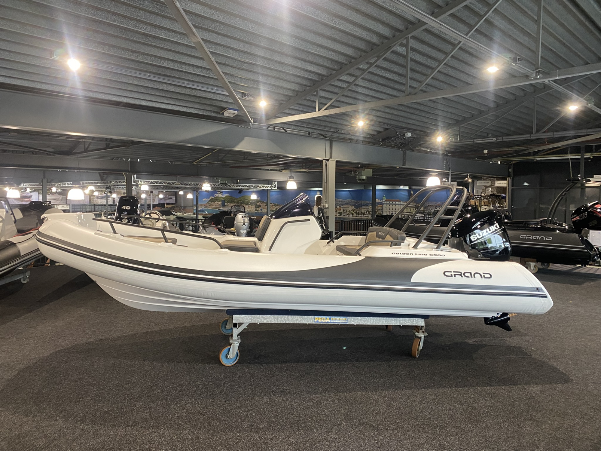 Grand Ribs Grand Golden Line G500 met Suzuki 100 pk