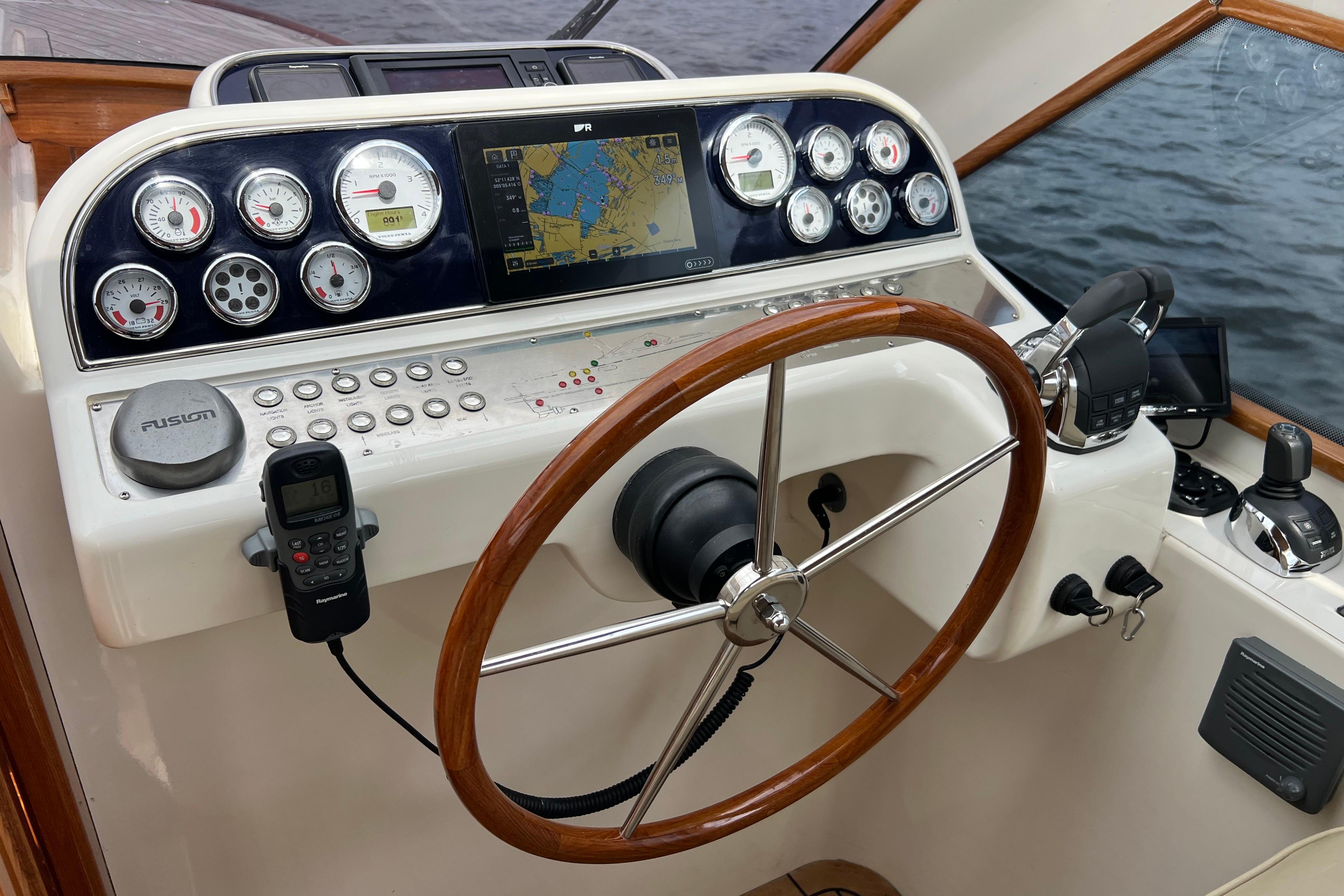 Long Island 40 Runabout