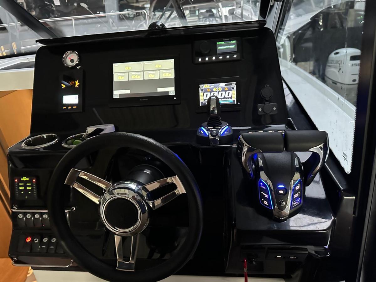 Jeanneau Merry Fisher 1095 Coupé Hardtop