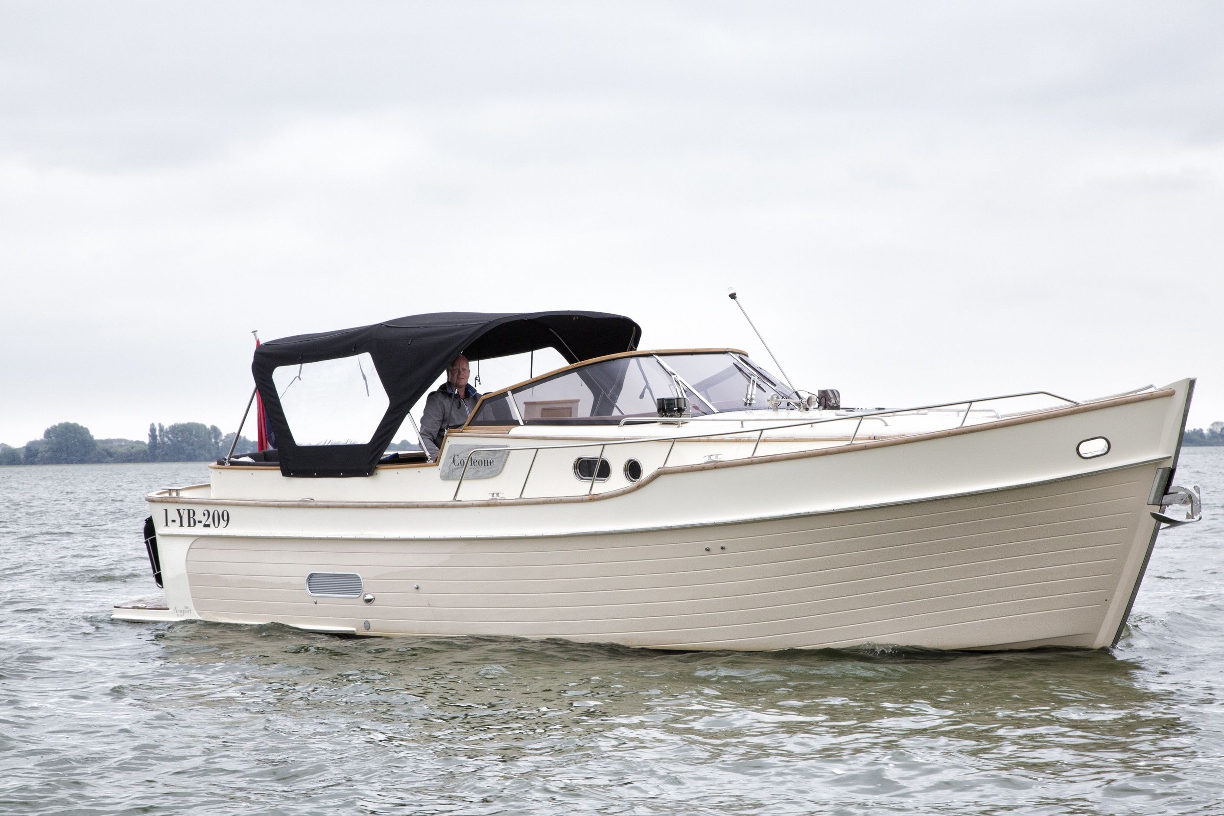 Menken Newport Bass