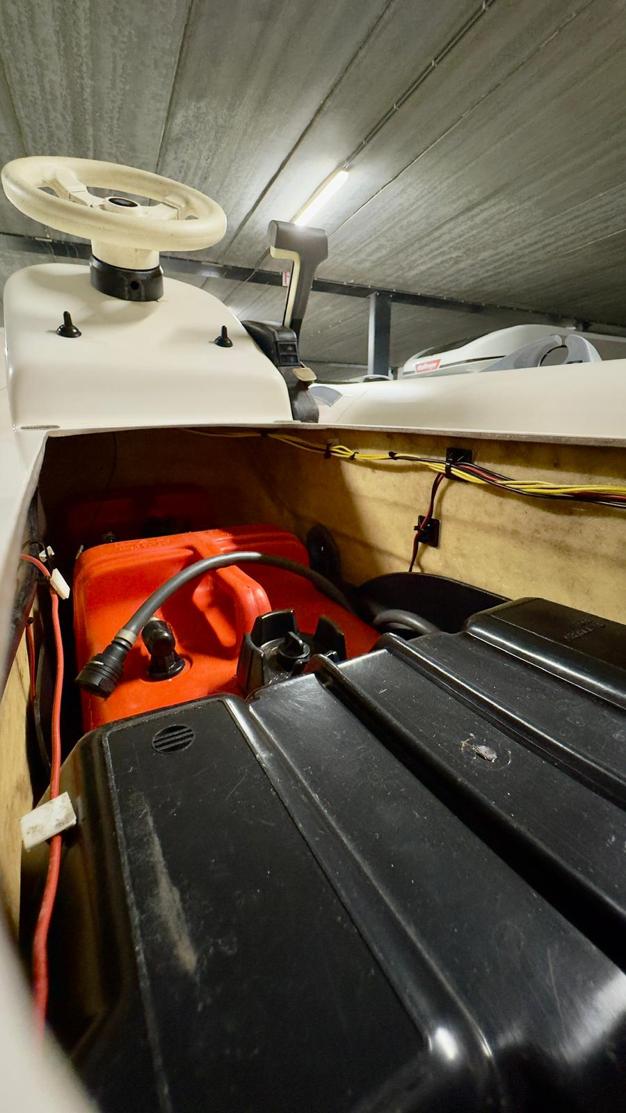 Avon 315 RIB