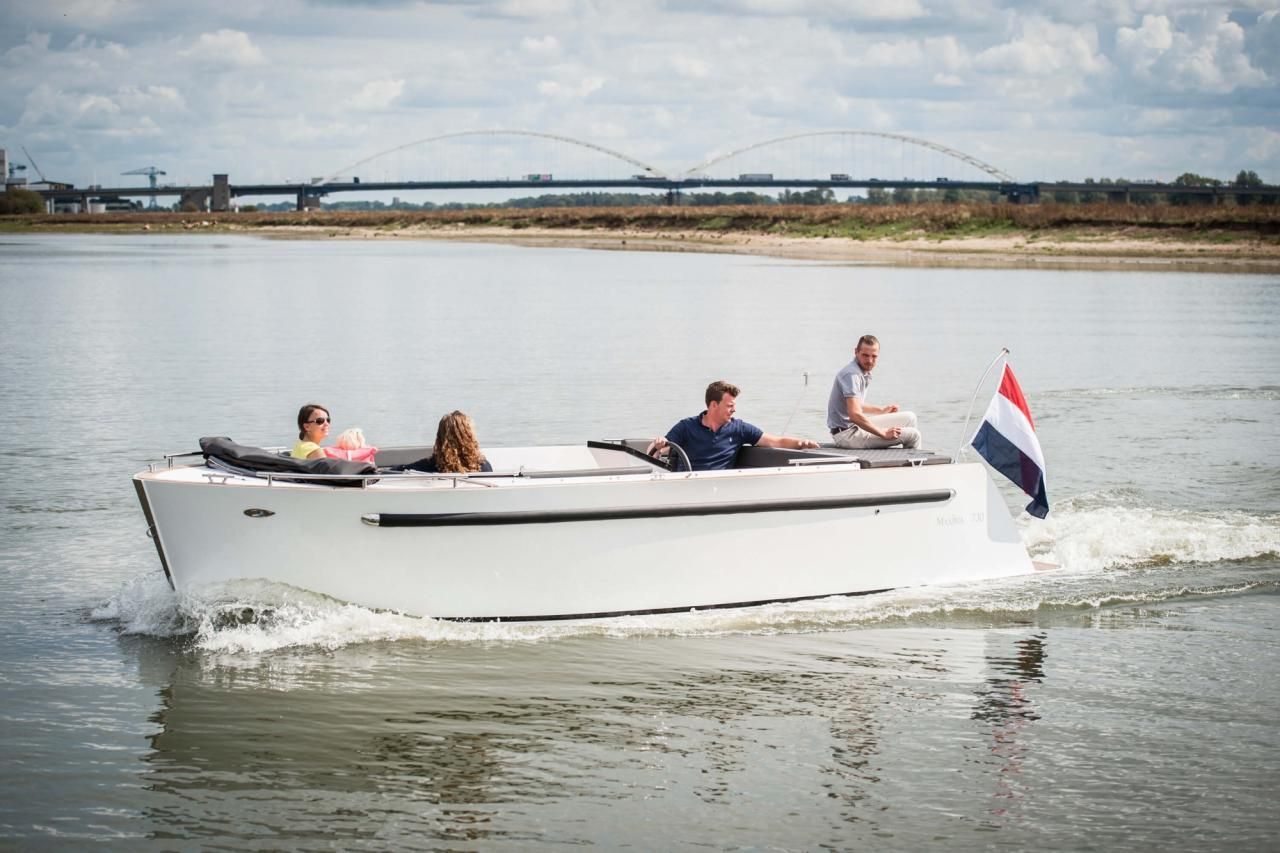 Maxima 730 tender
