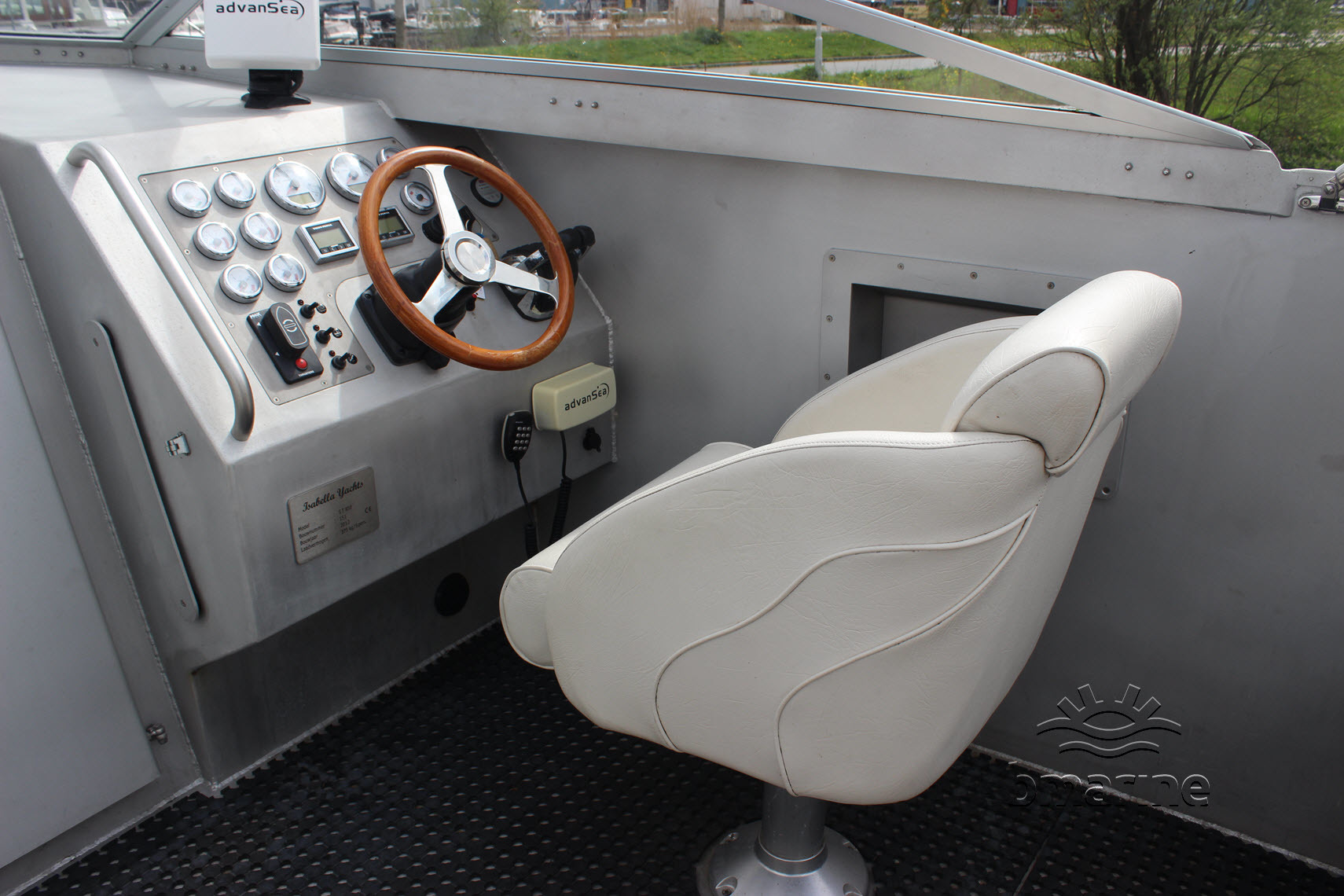 Isabella Yachts ST850