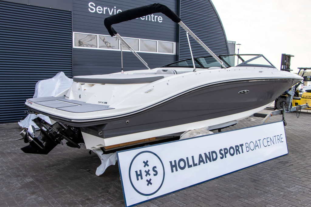 Sea Ray SPX 210