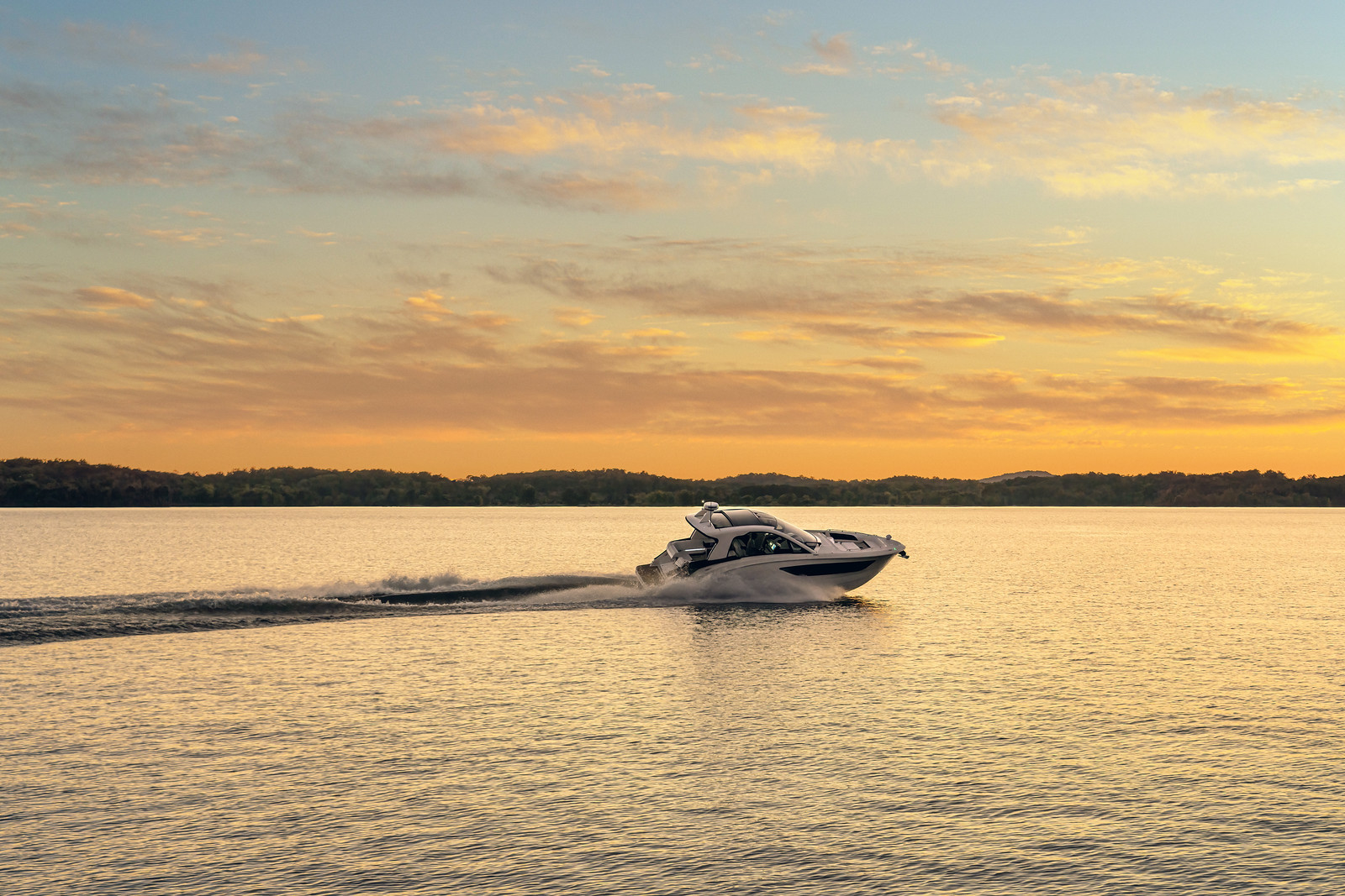 Sea Ray Sundancer 370