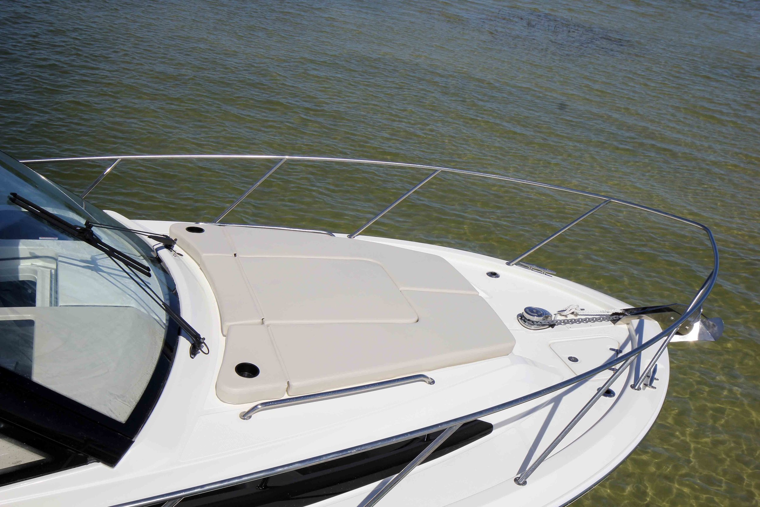 Boston Whaler 325 Conquest