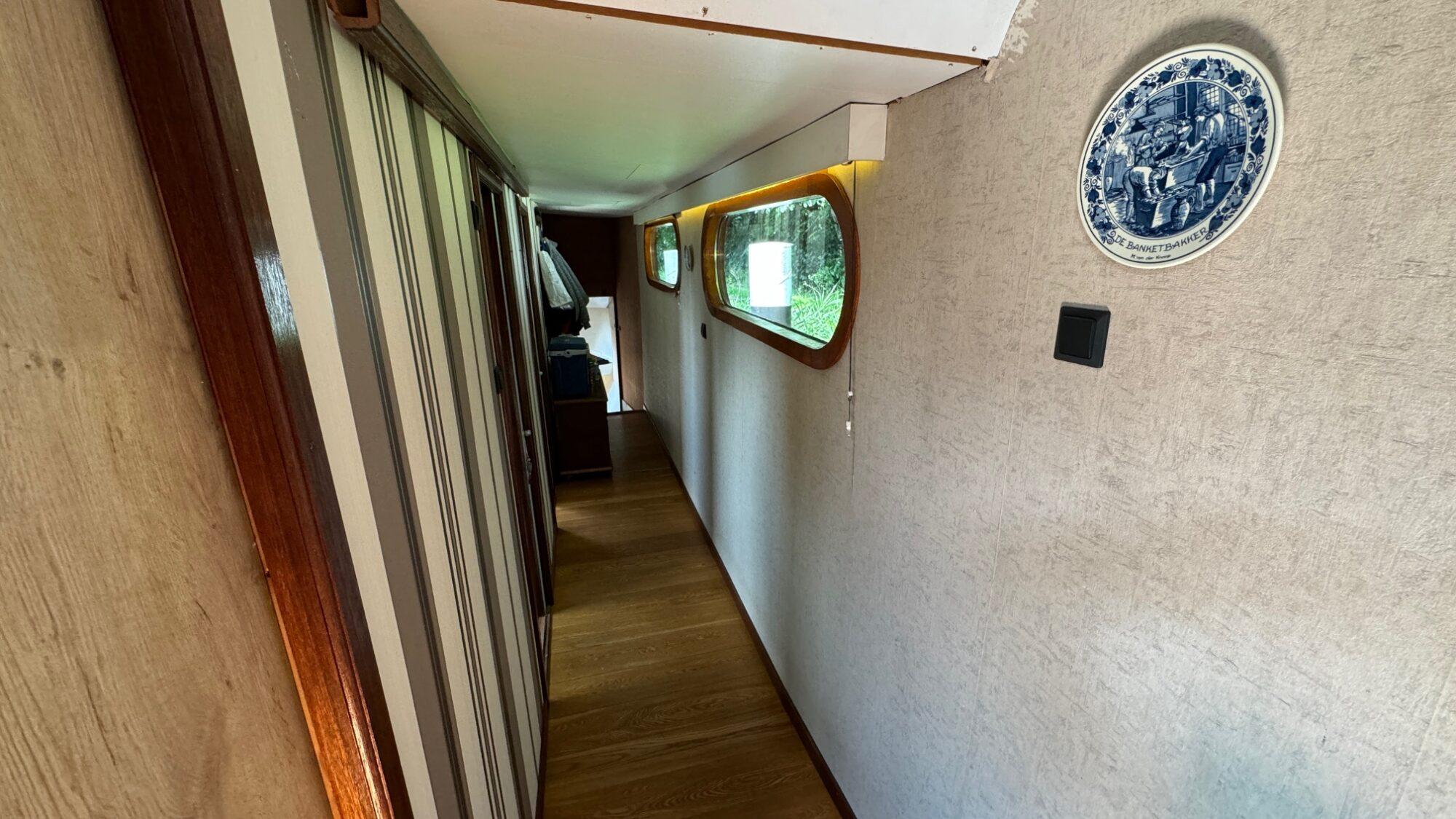 Luxe-Motor Luxe Motor 27.70 VS Varend Woonschip