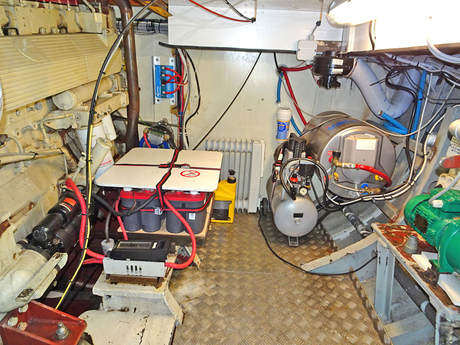 ex Patrouille vaartuig / Varend Woonschip 18.26 met UBC