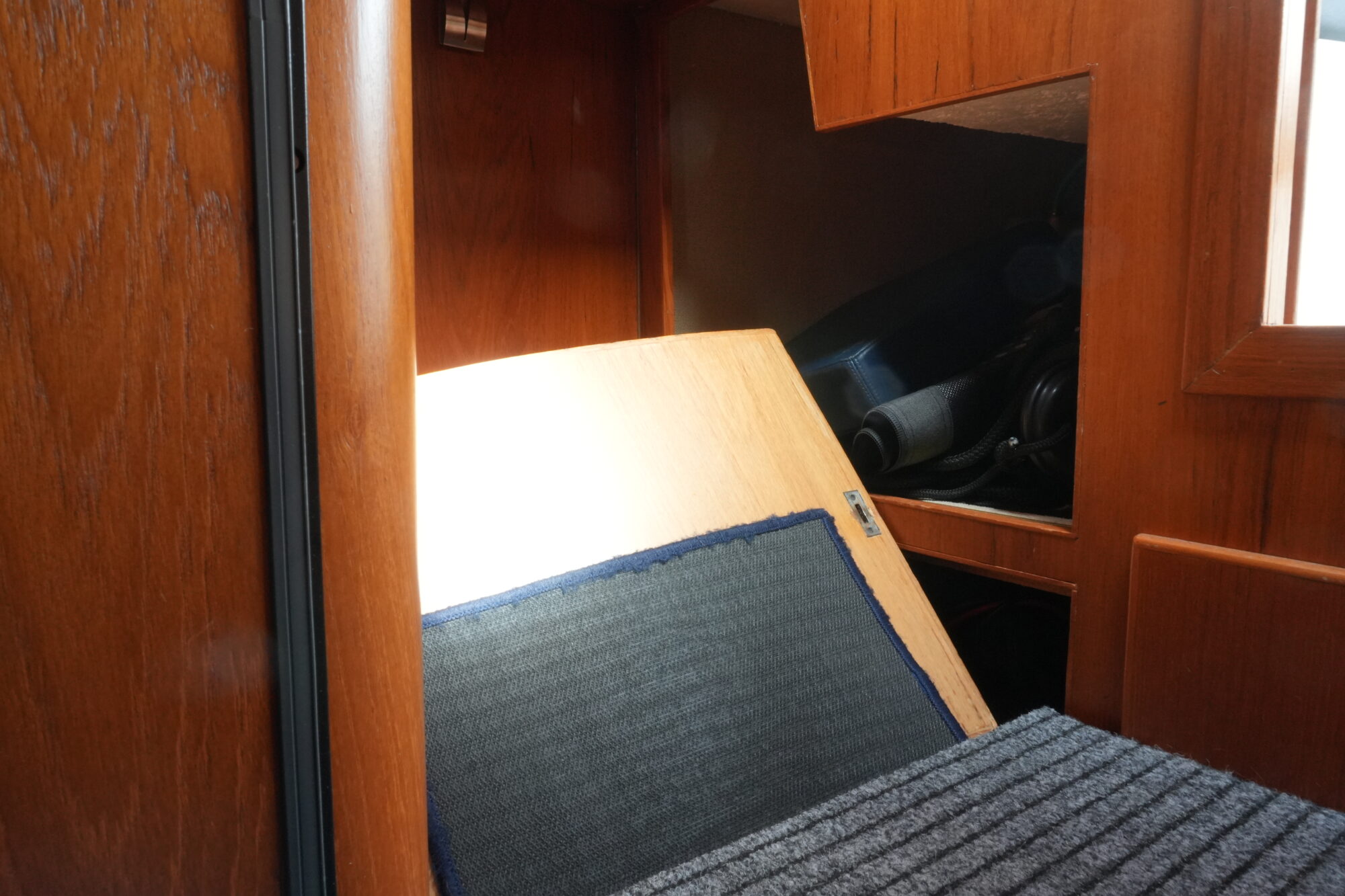 Island Plastics IP23