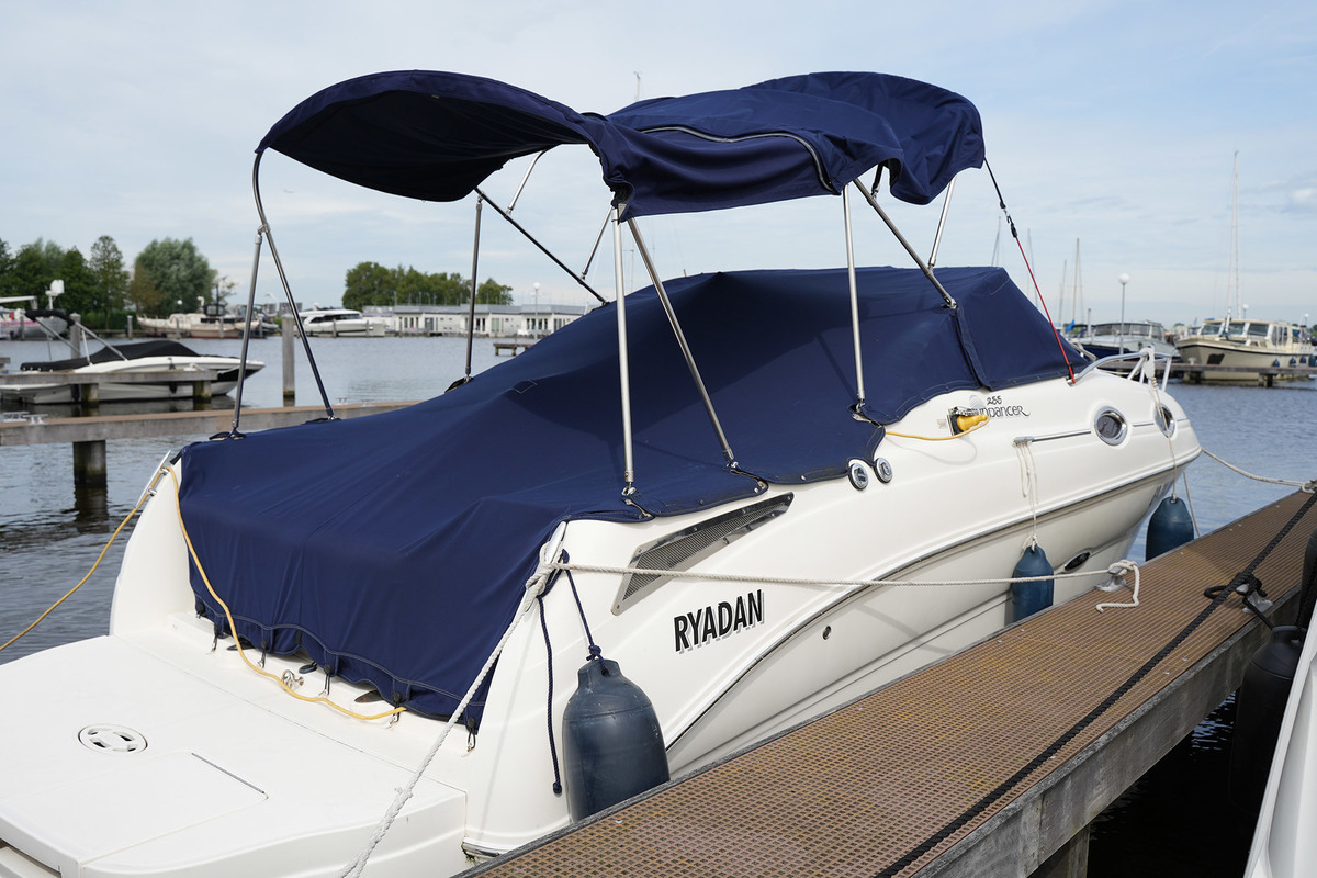 Sea Ray 255 Sundancer