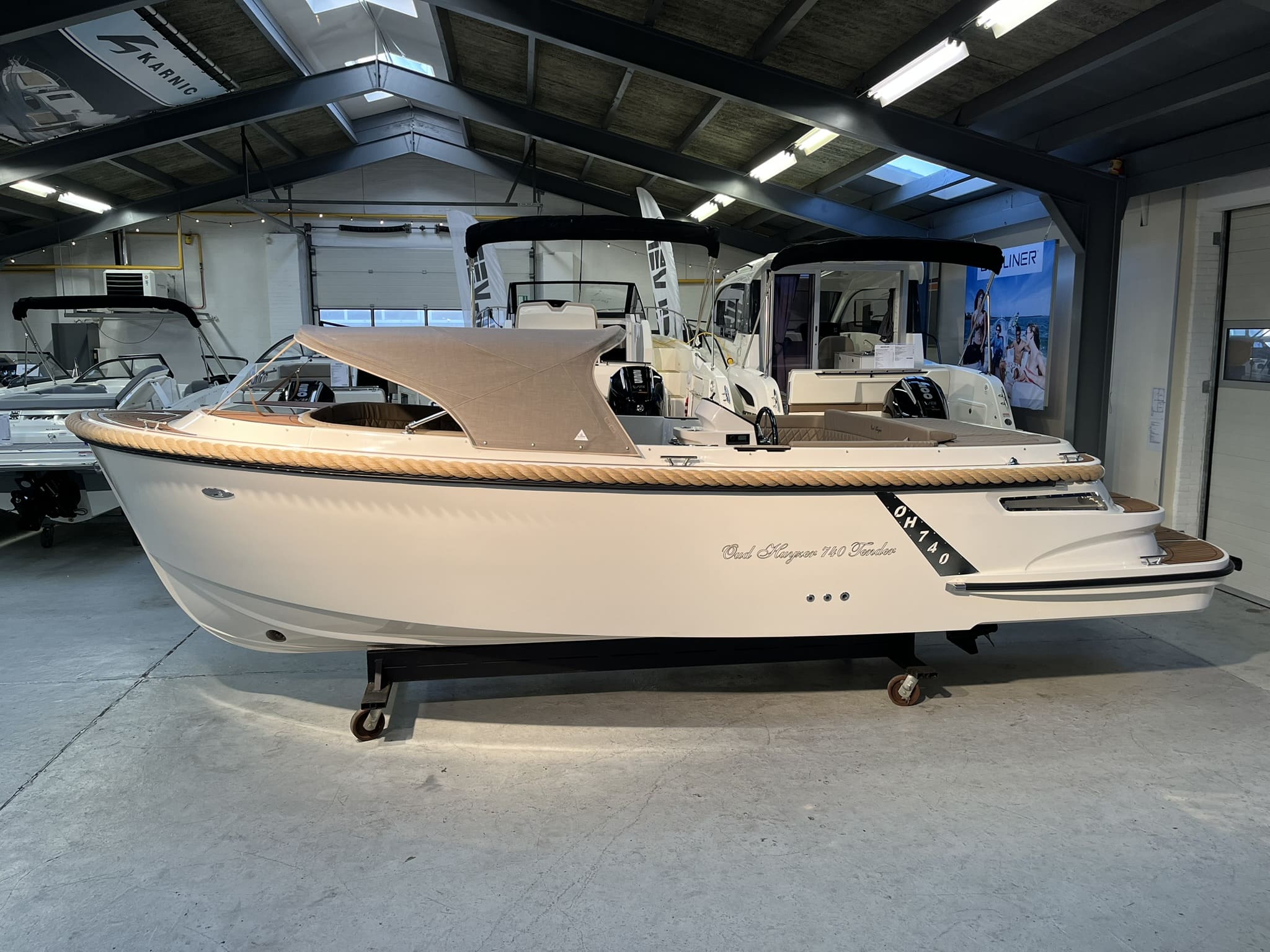 Oud-huijzer 740 Tender