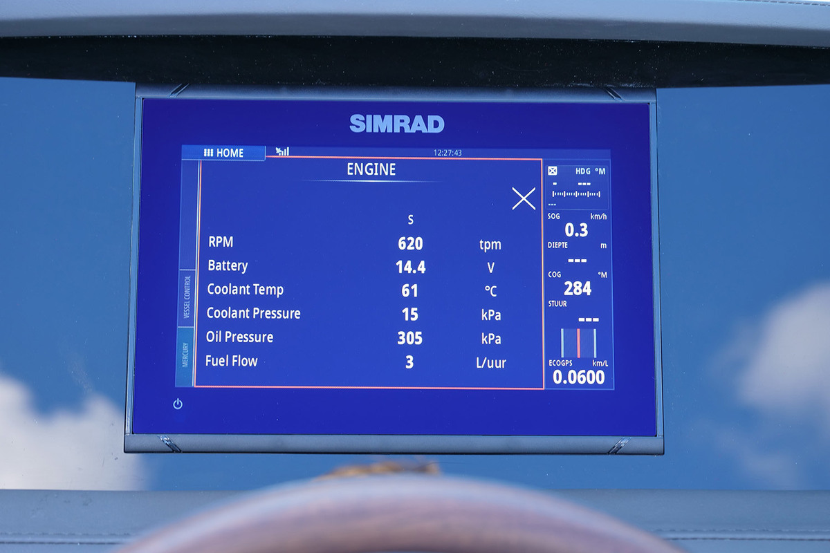 Sea Ray SPX 230