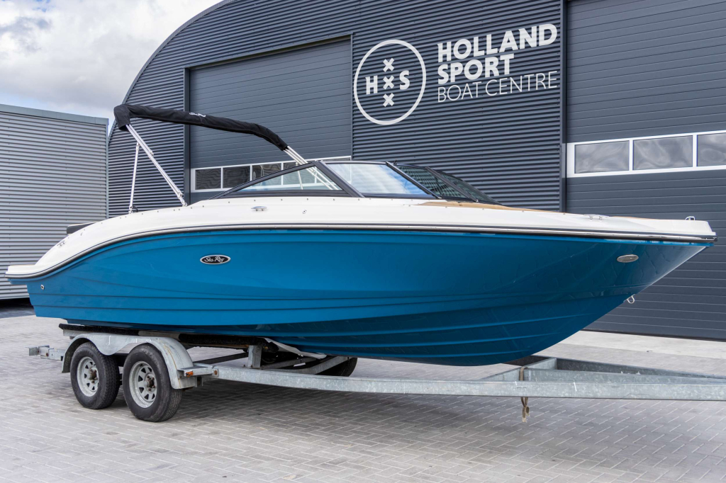 Sea Ray SPX 210
