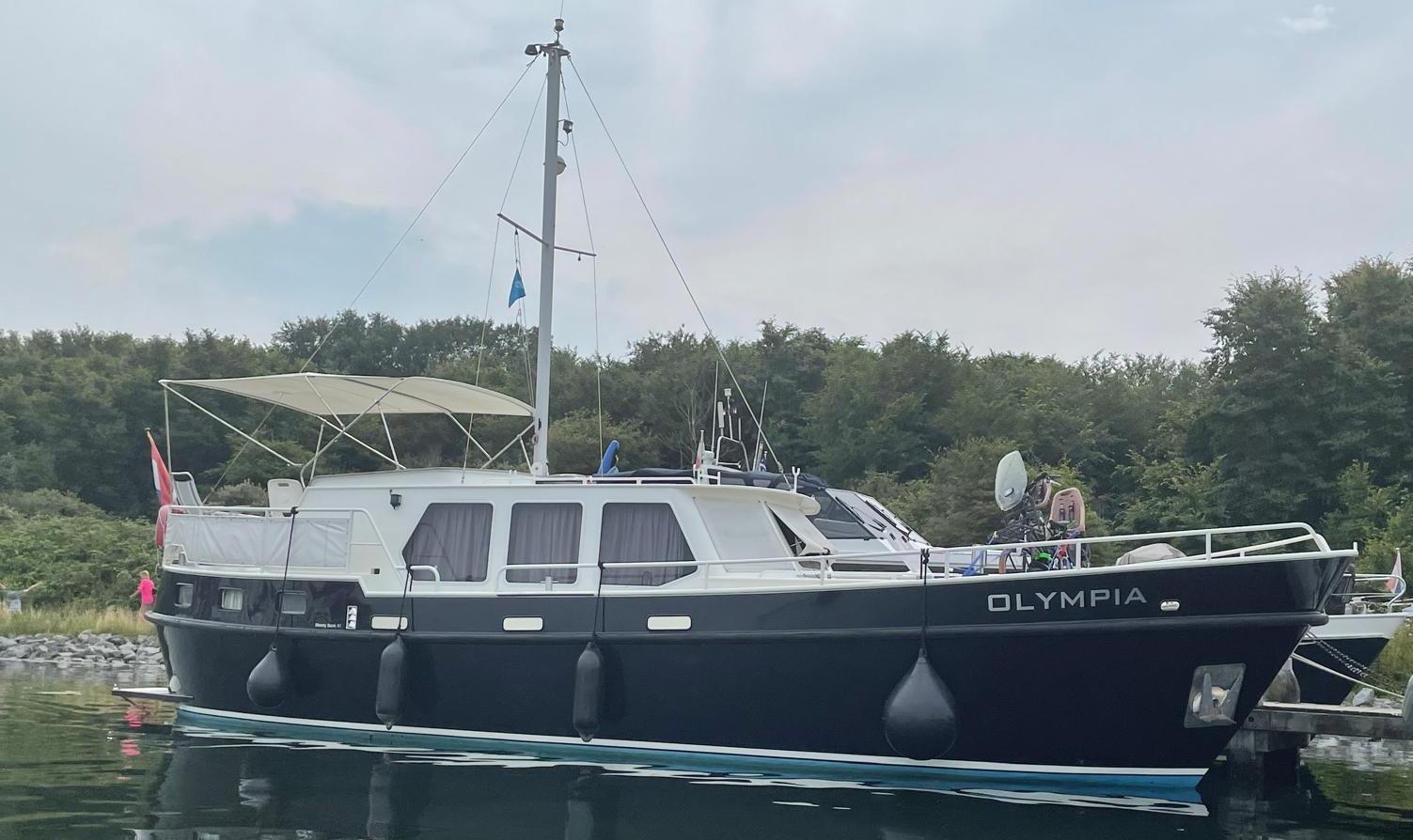 Monty Bank Monty Bank Kotter 41 AK Cabrio