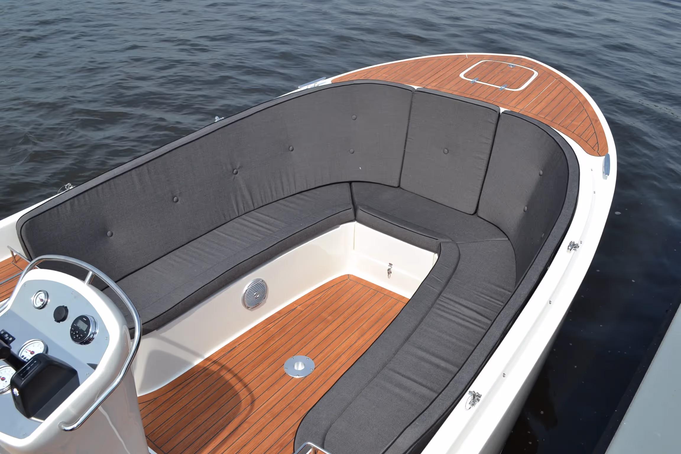 Primeur 710 Tender