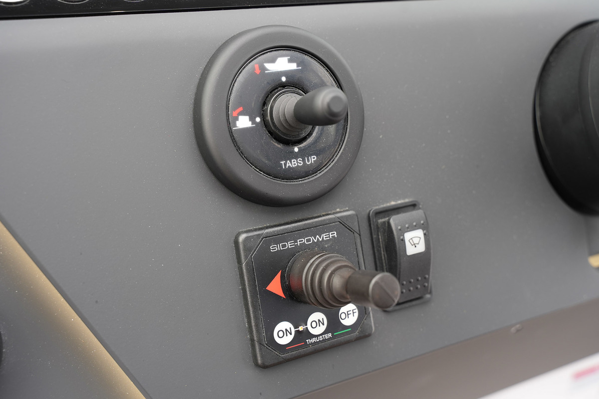 Axopar 29 XC Cross Cabin