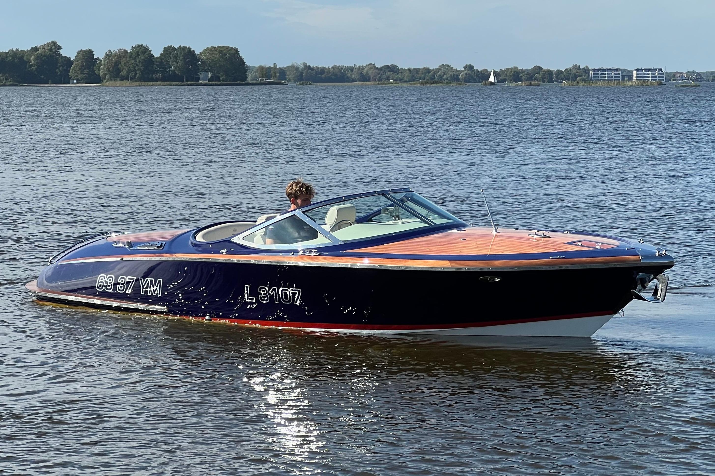 Kral 700 Classic hoofdfoto: 1