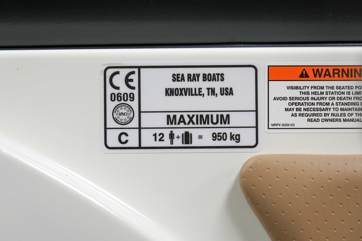Sea Ray SDX 270