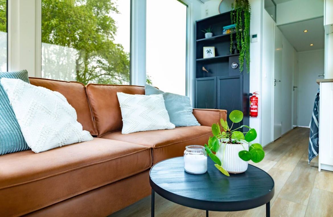 Houseboat Friesland 12.75 X 4.50 (inboard Engine)
