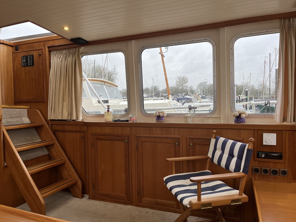 Blauwe Hand Trawler 1400