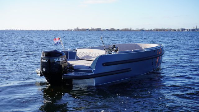 Van Vossen Sport R 700 XL PAASSHOW 3, 4 & 6 APRIL! 🥂