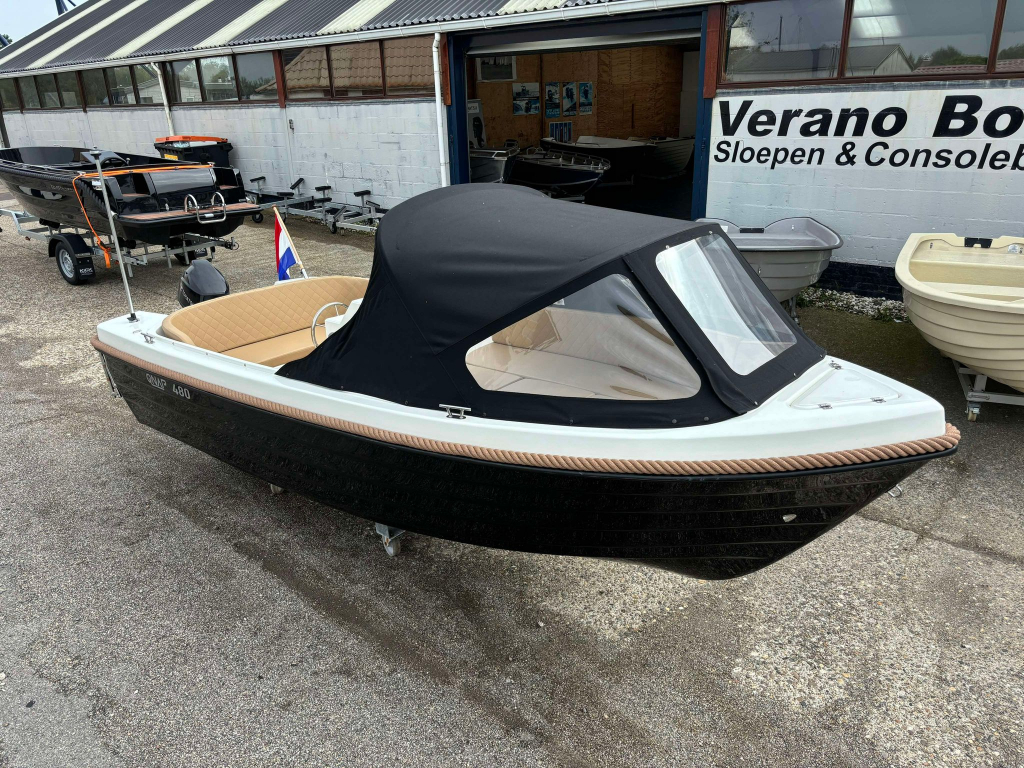 Qnap 480 + 9.8 PK Tohatsu Four Stroke *