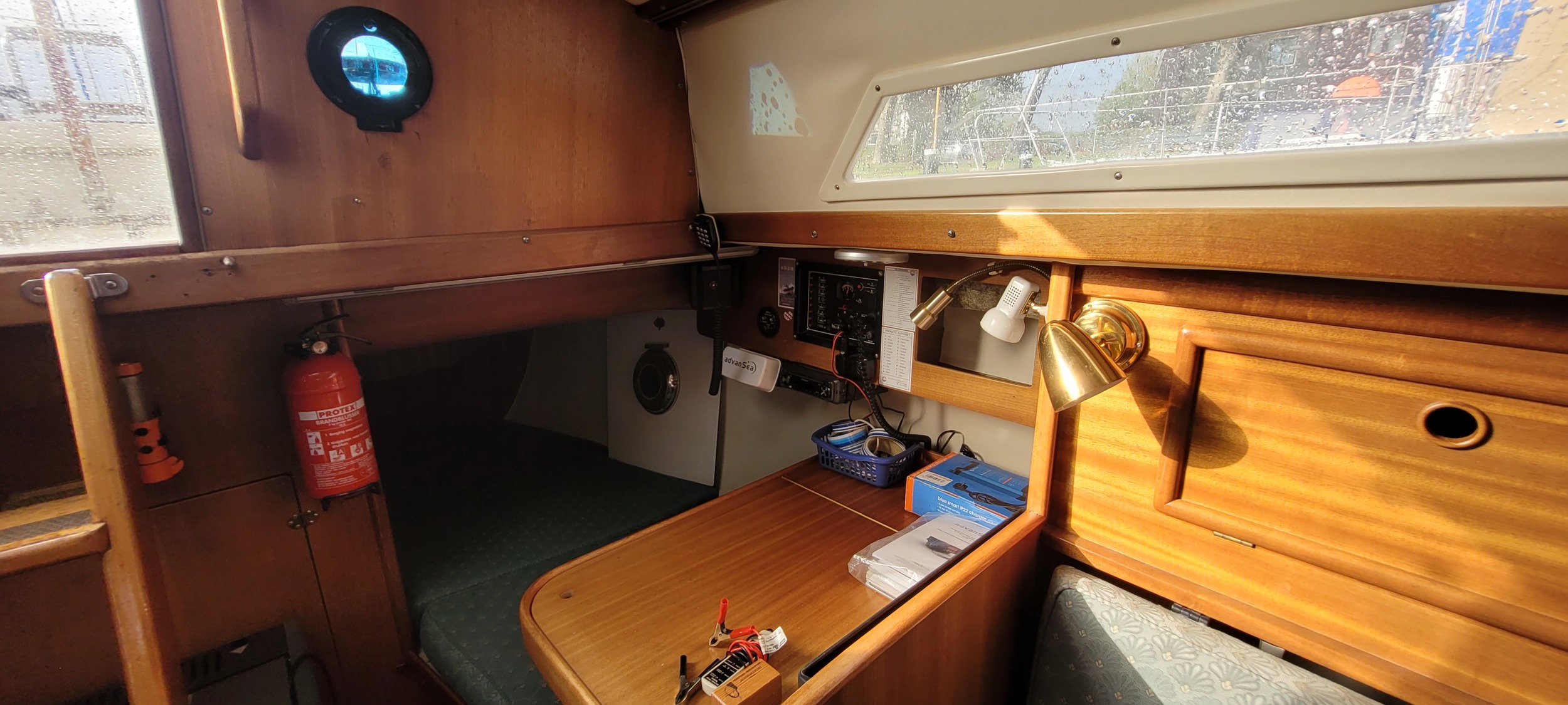 Bavaria 890