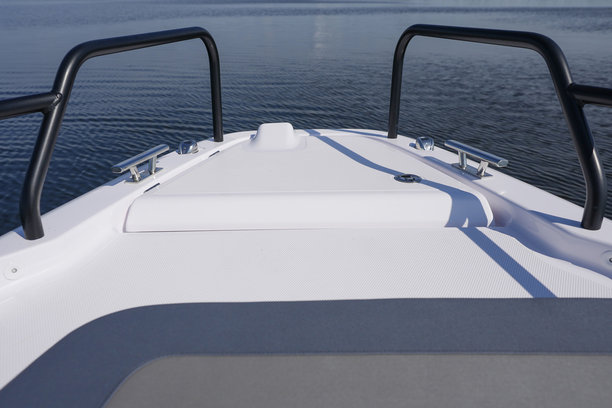 Axopar 25 Cross Bow & Cross Top