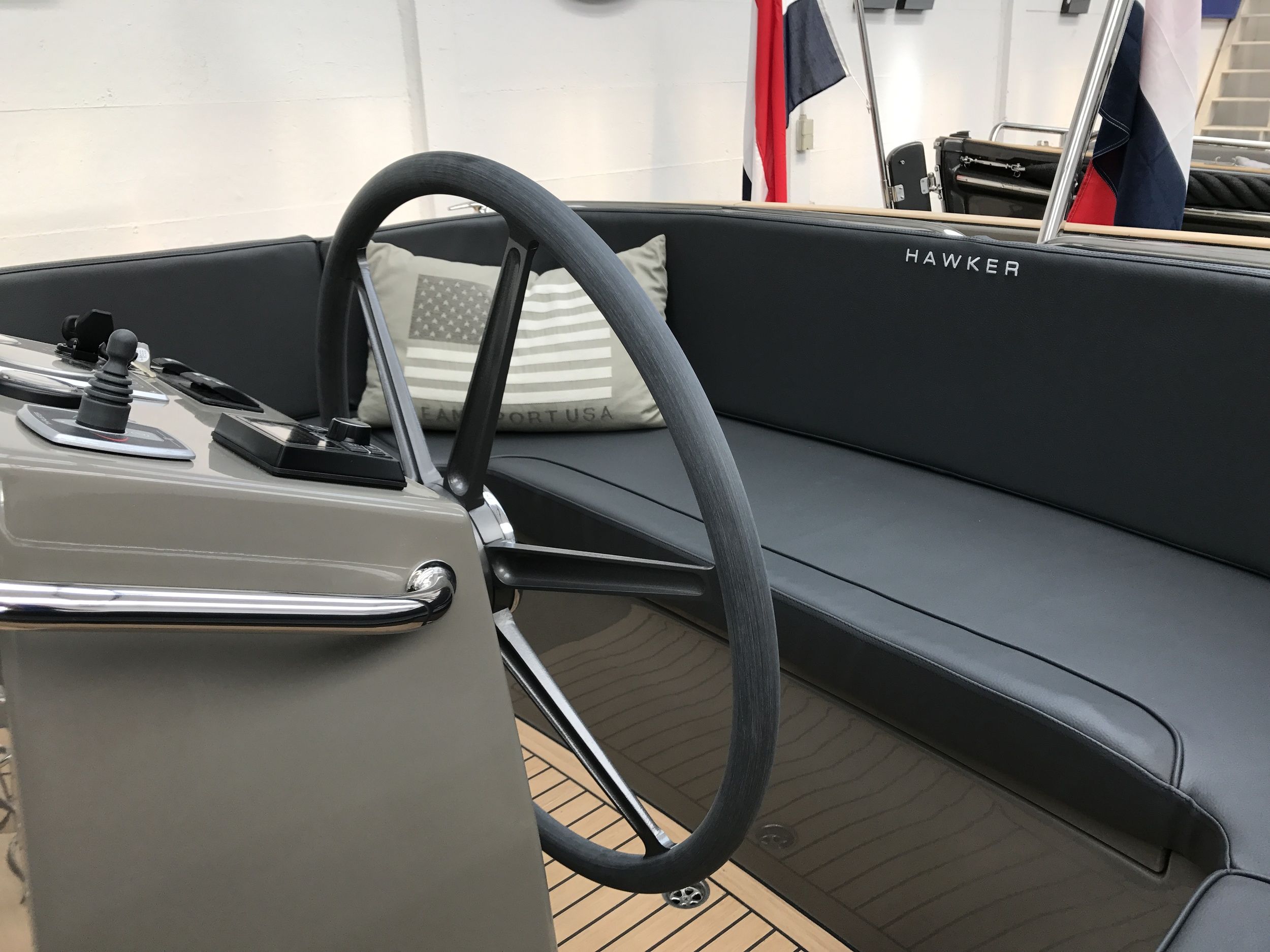 Seafury Hawker Tender 725