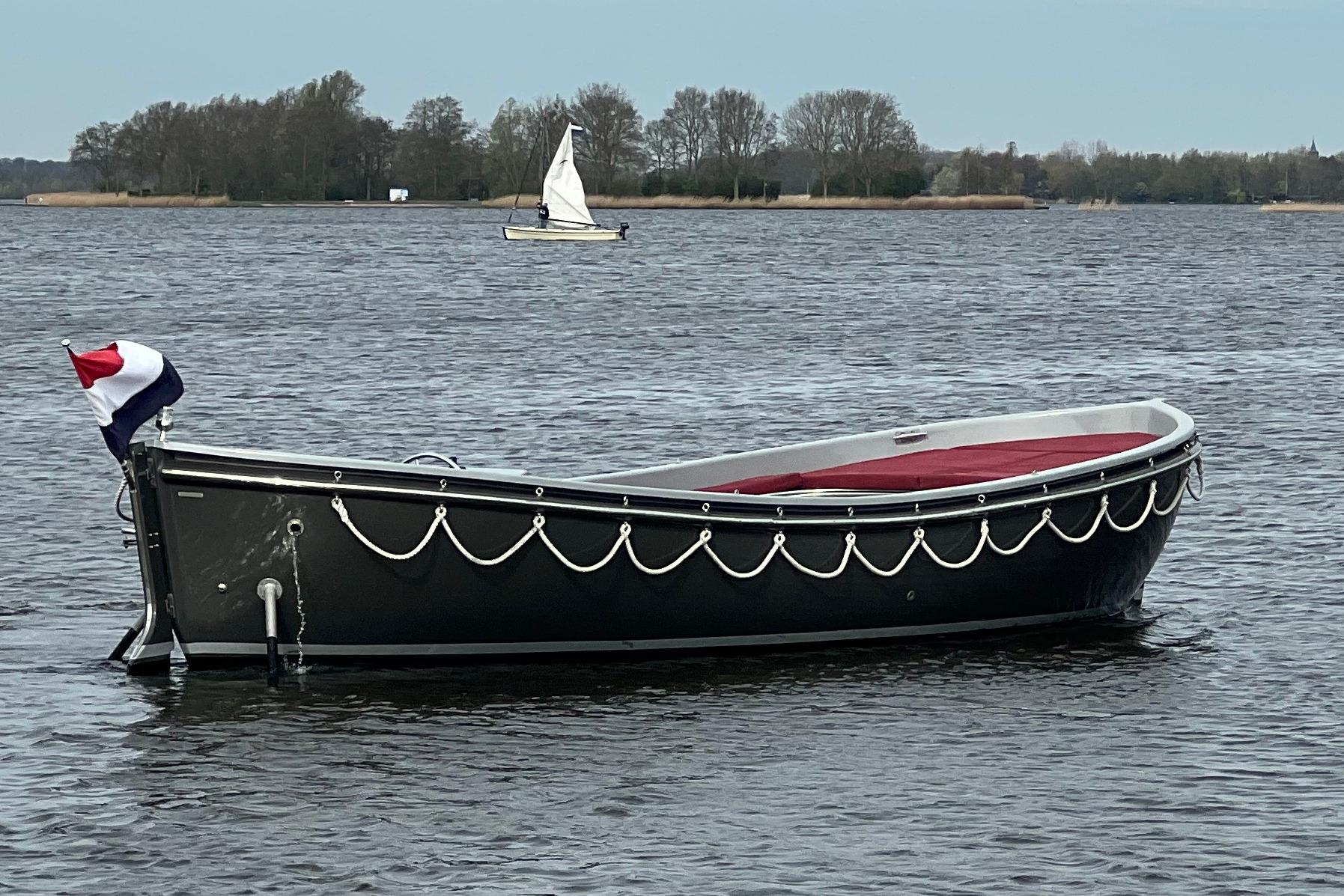Seafury 730
