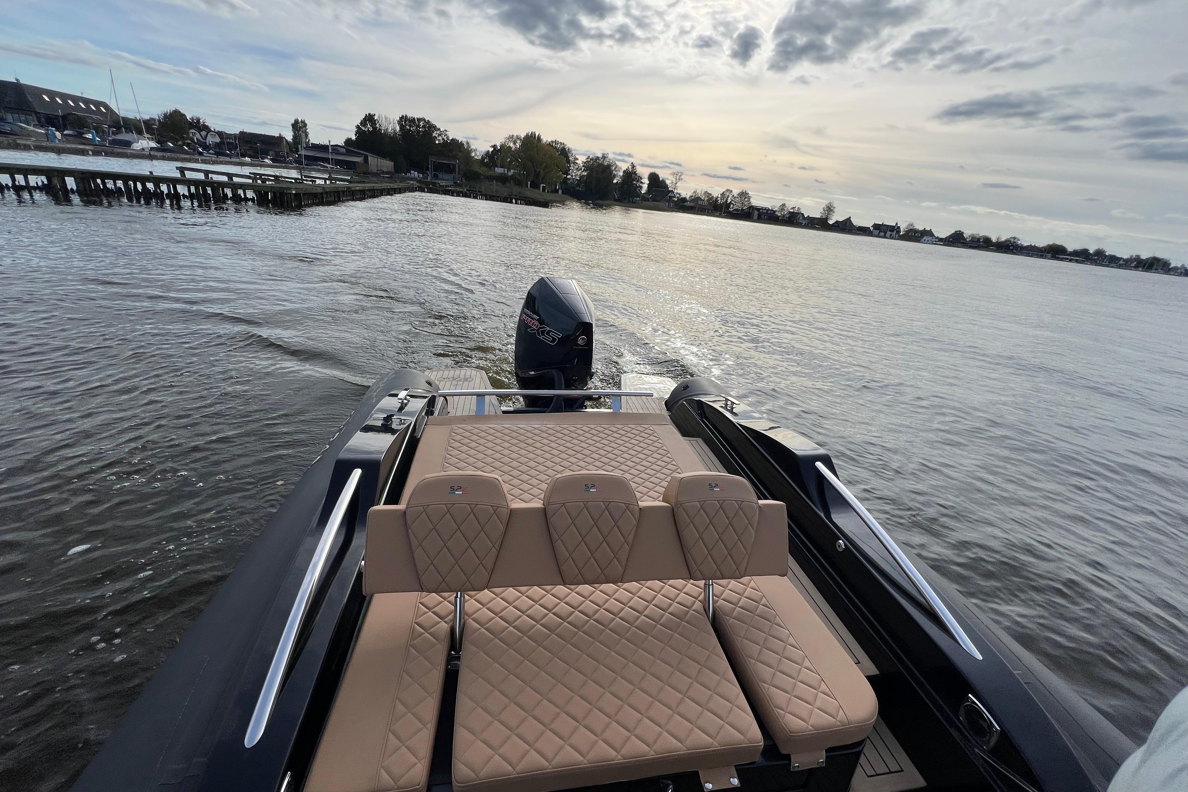 SPX RIB 24 Dinette