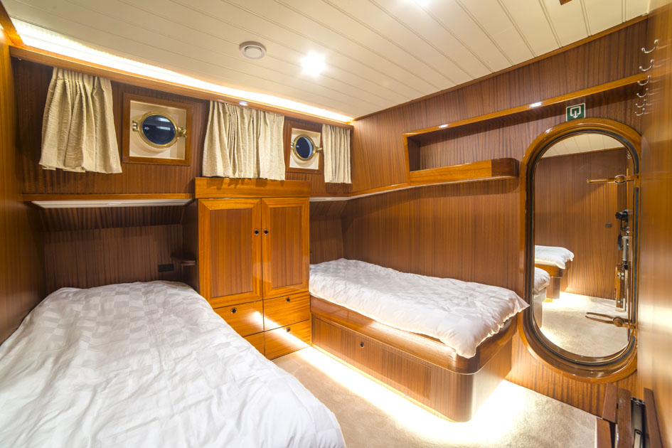 Luxe Motor Cruise 19.75