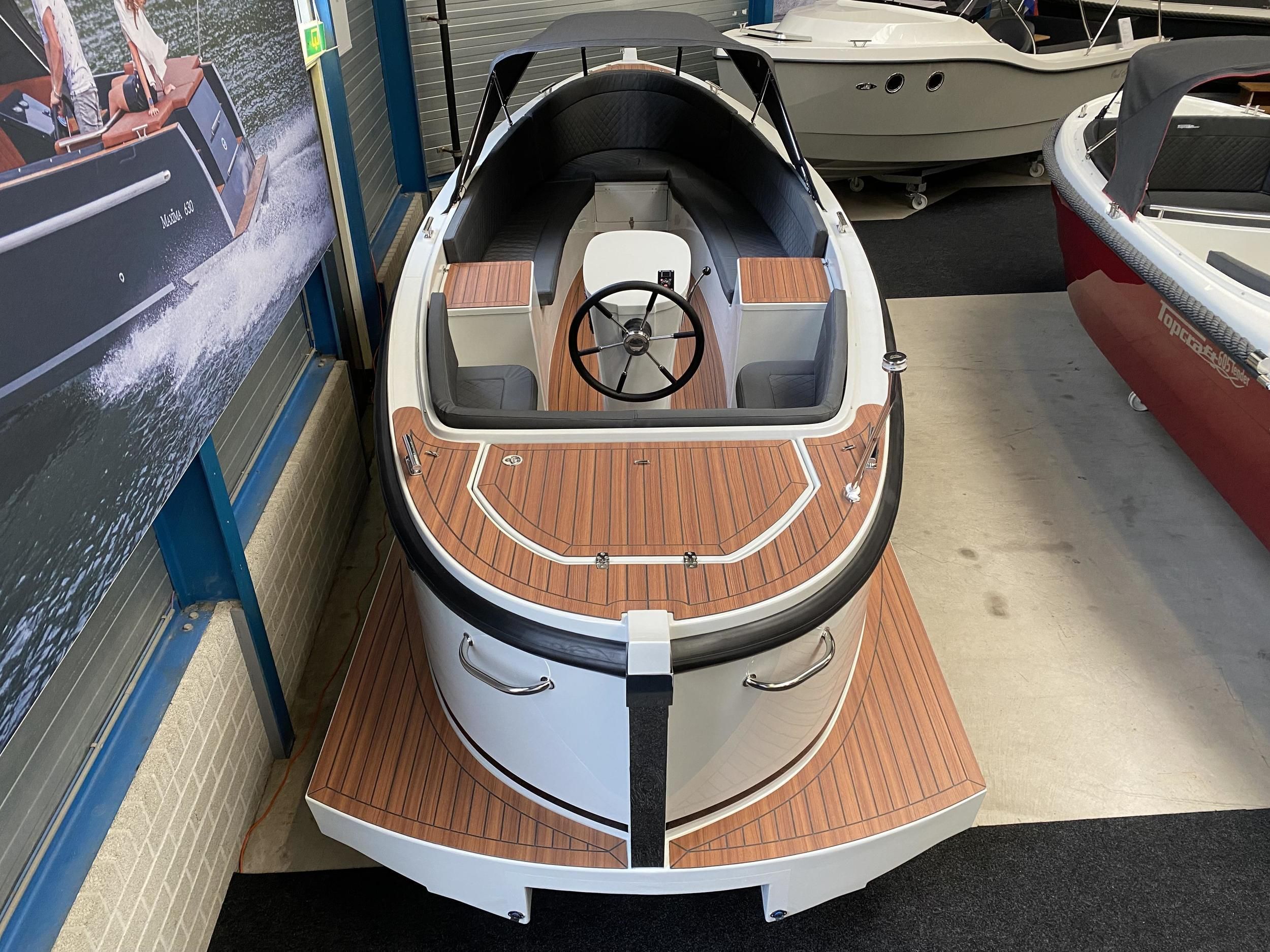 Maxima Boats 650 Flying Lounge Uit Voorraad Leverbaar