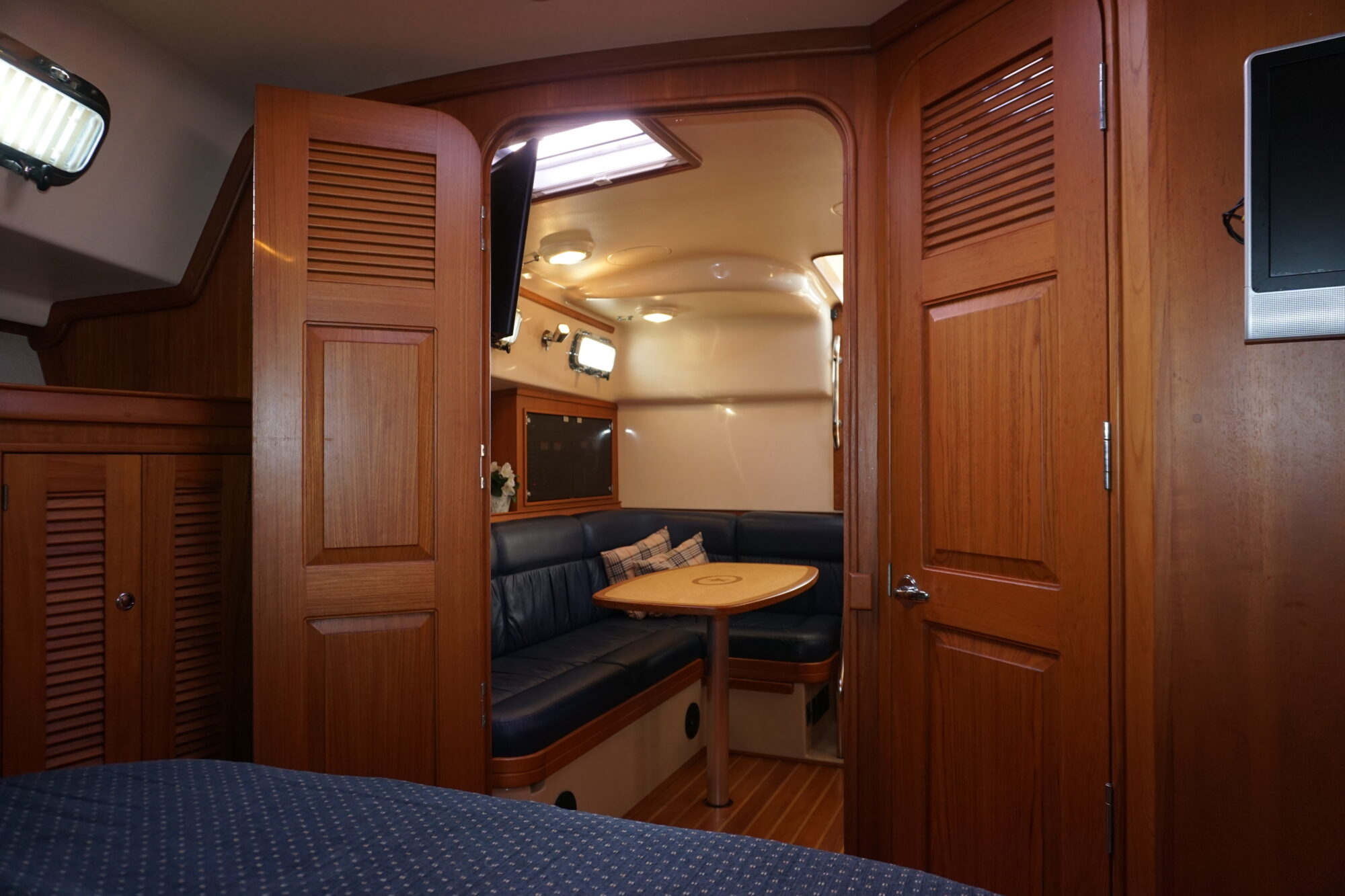 Island Packet Craft 360 Express