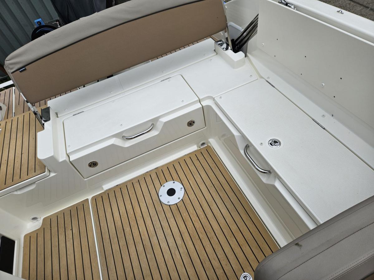 Quicksilver 675 Activ Cruiser