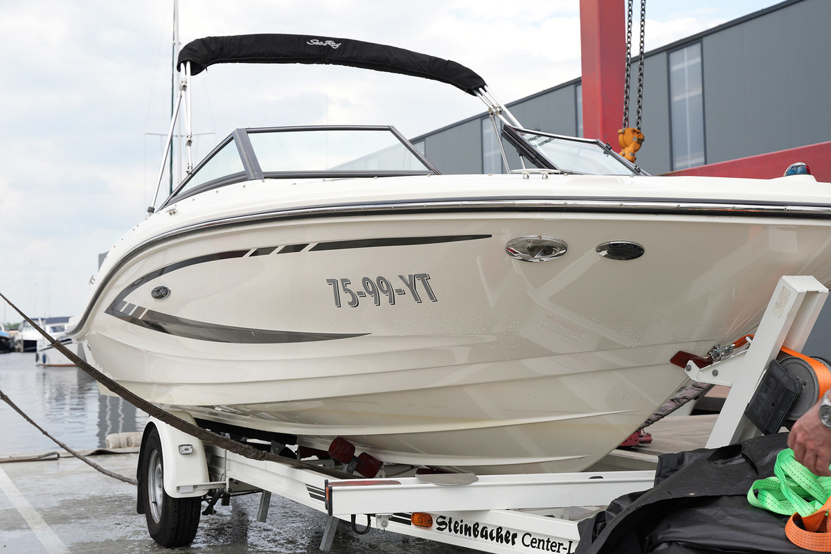 Sea Ray 19 SPX