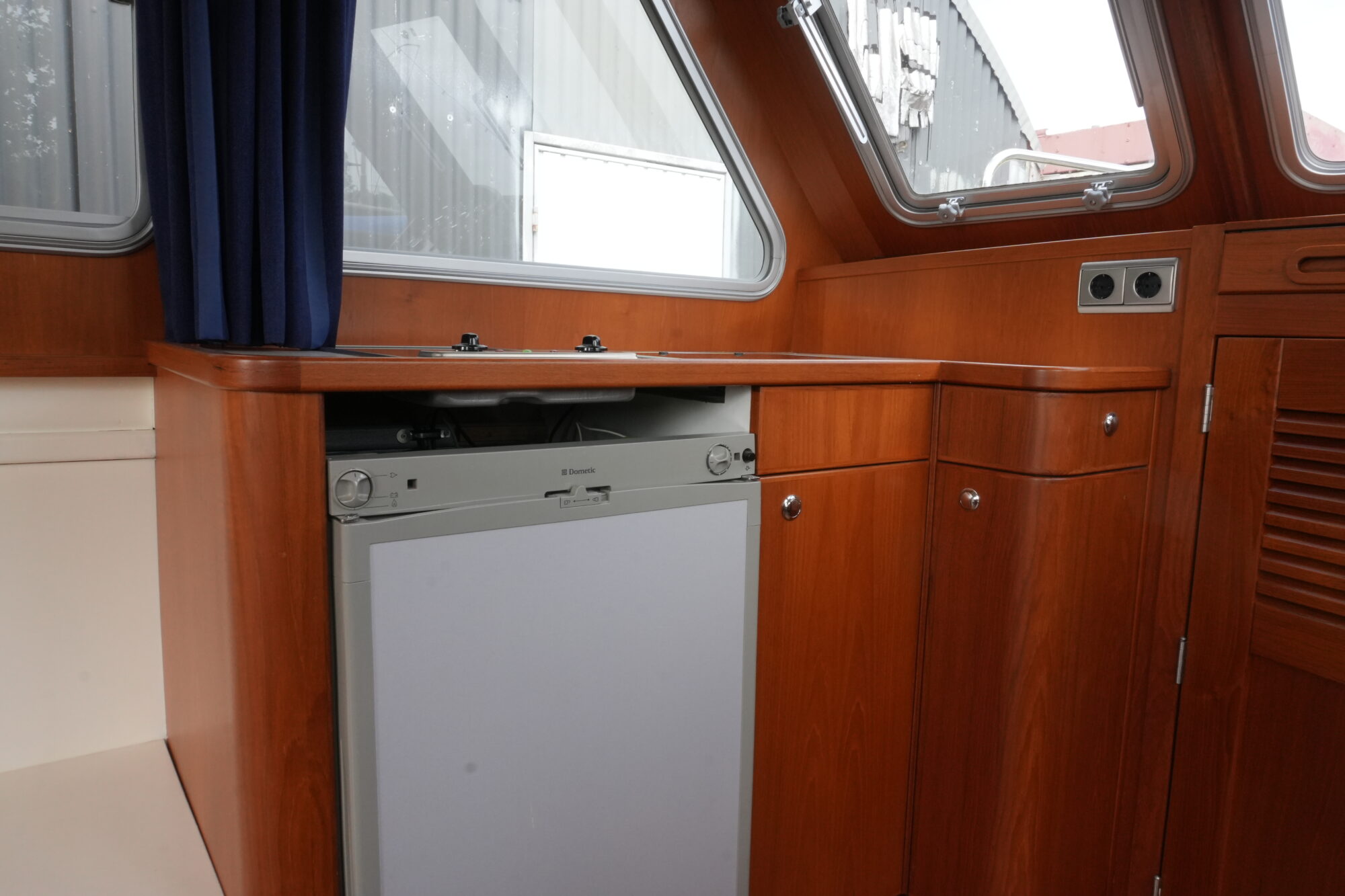 Casco 11.00 OK Flybridge