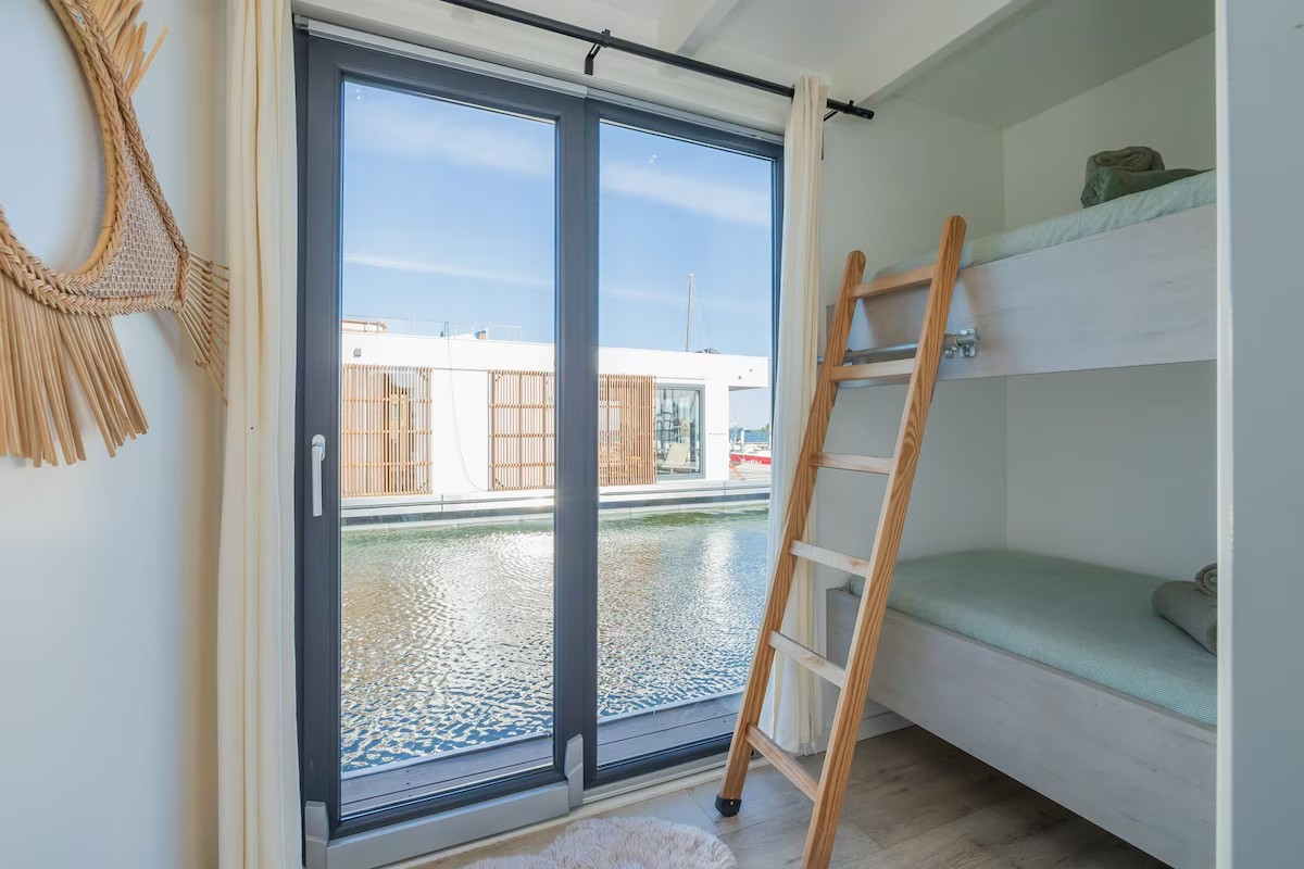 Surla 15 Houseboat Zelfvoorzienend