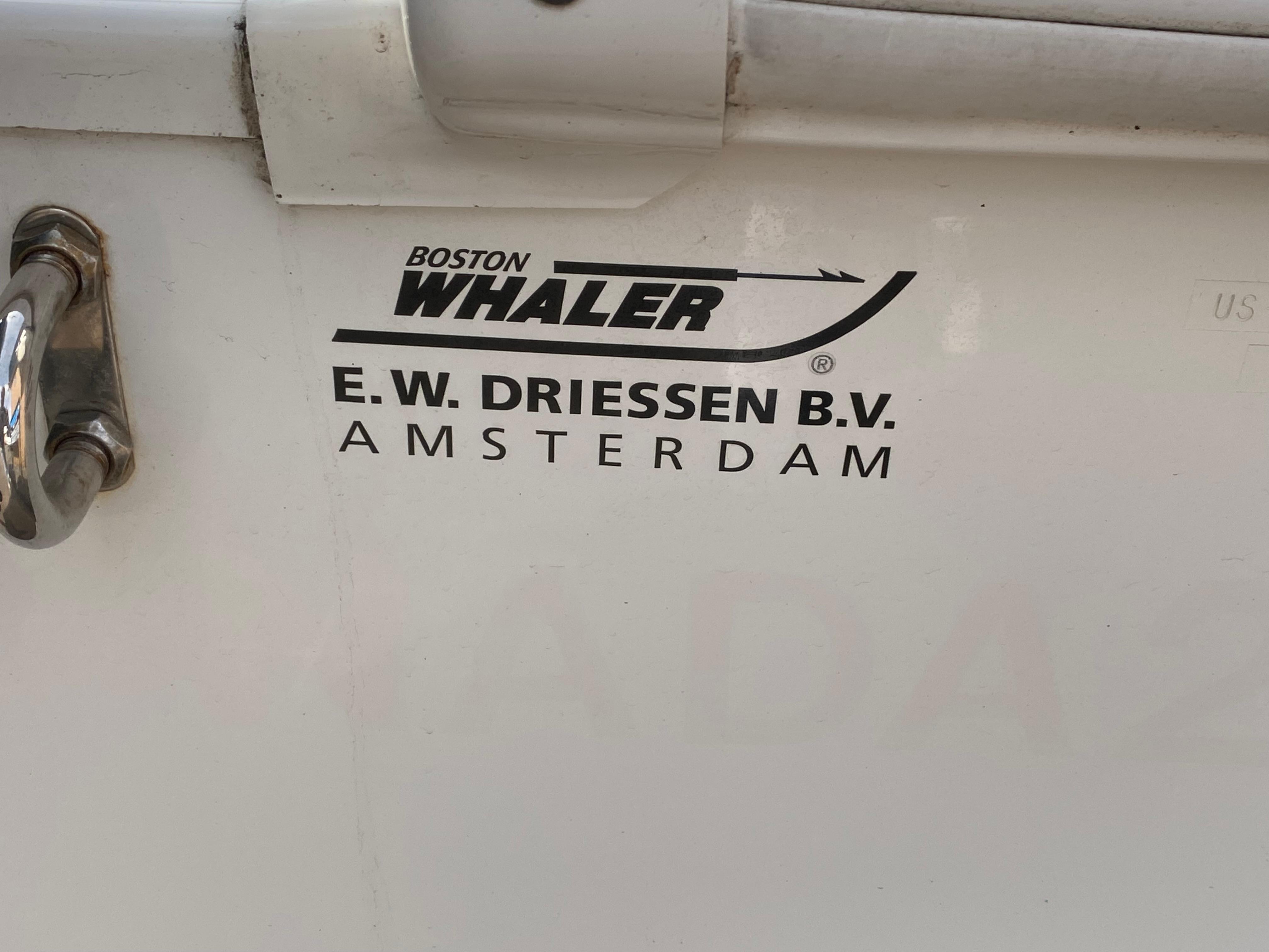 Boston Whaler 130 Sport 50 Anniversary