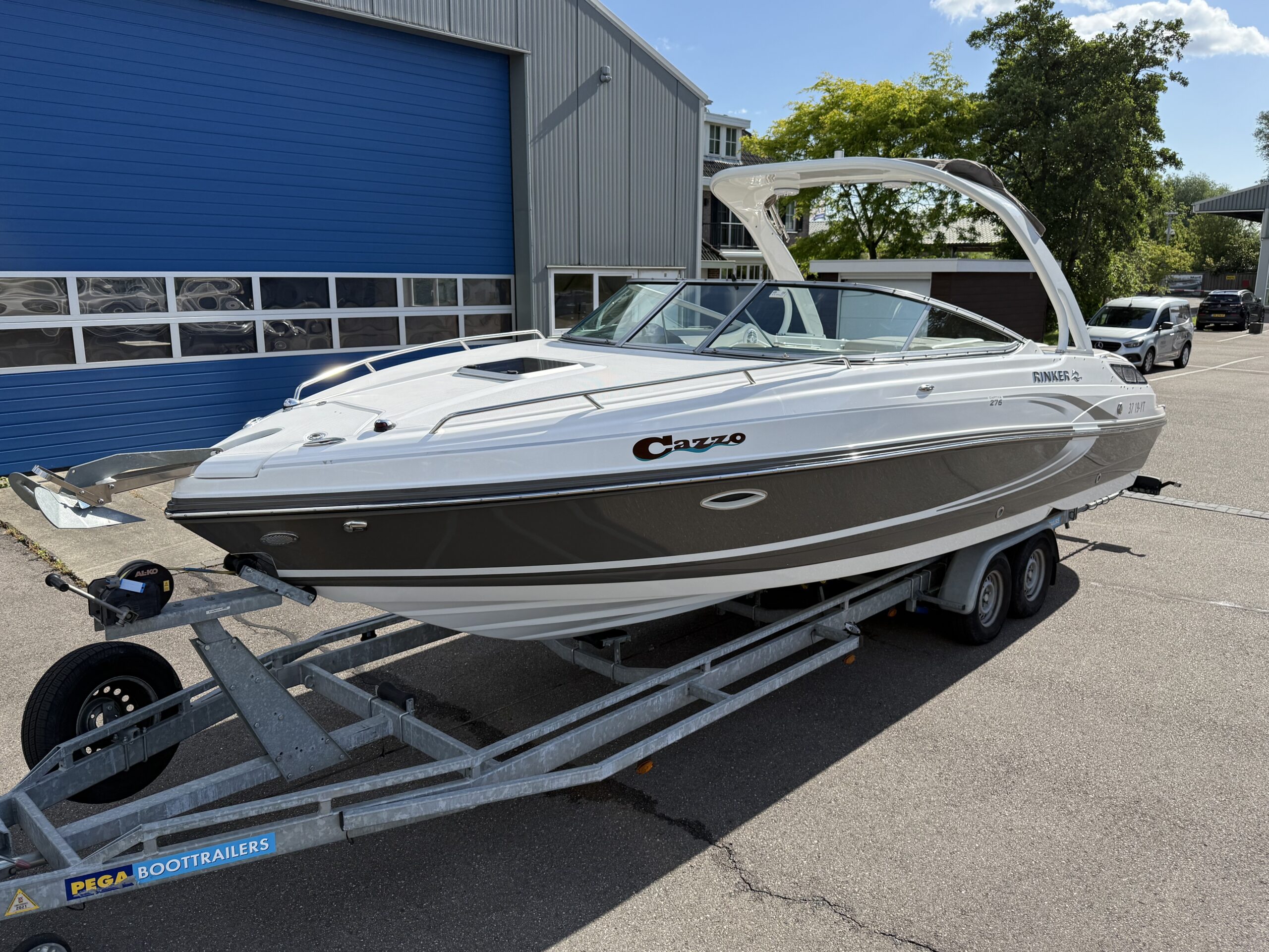 Rinker 276 Captiva Cuddy incl. trailer hoofdfoto: 1