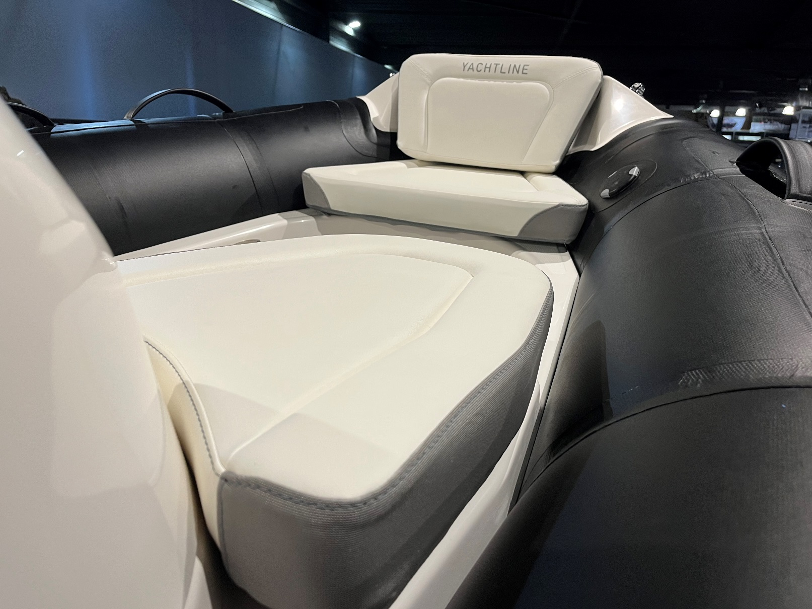 Zodiac Yachtline 400 met Mercury 40 pk!