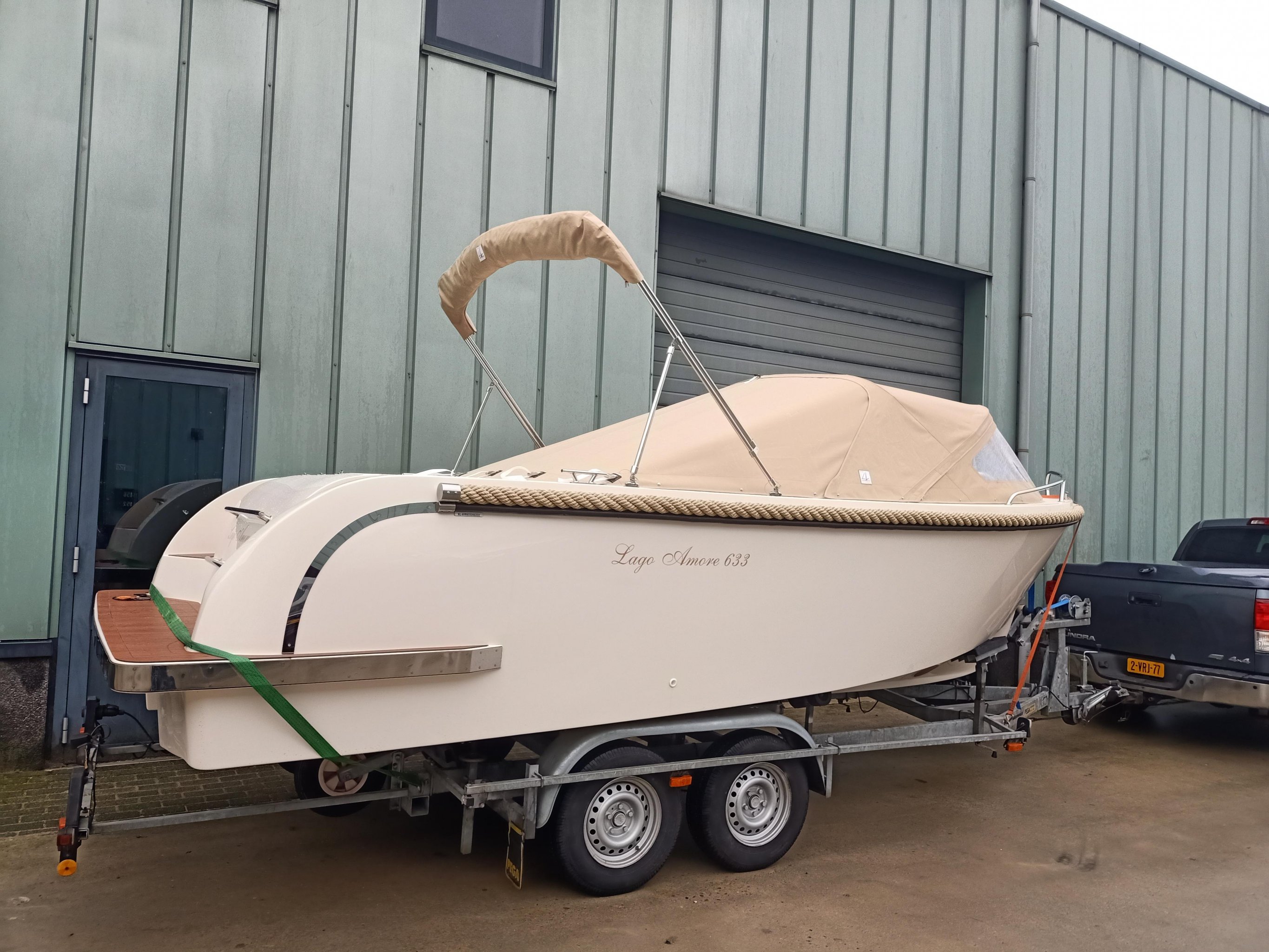 Lago Amore 633 en 606, 595