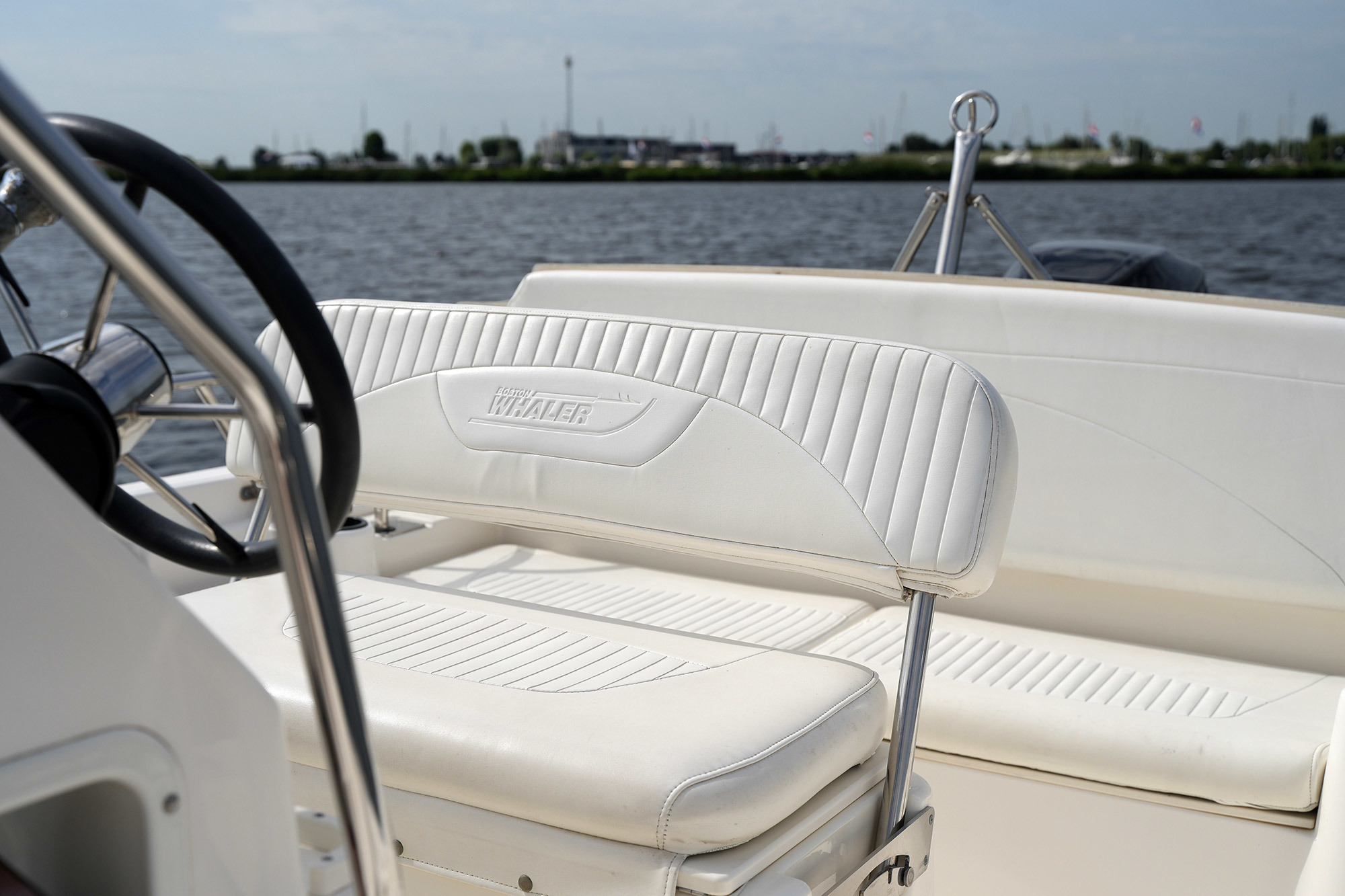 Boston Whaler 180 Dauntless