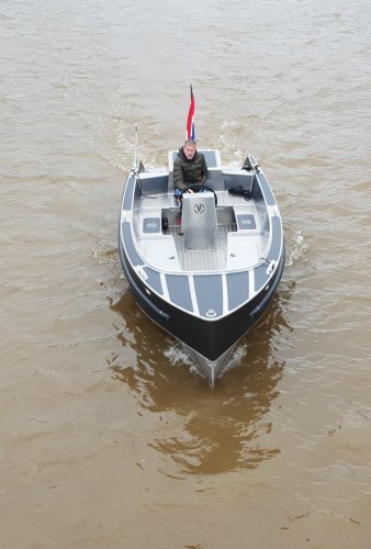 Van Vossen 600 tender DE GROOTSTE SLOEPENSHOWROOM VAN NEDERLAND