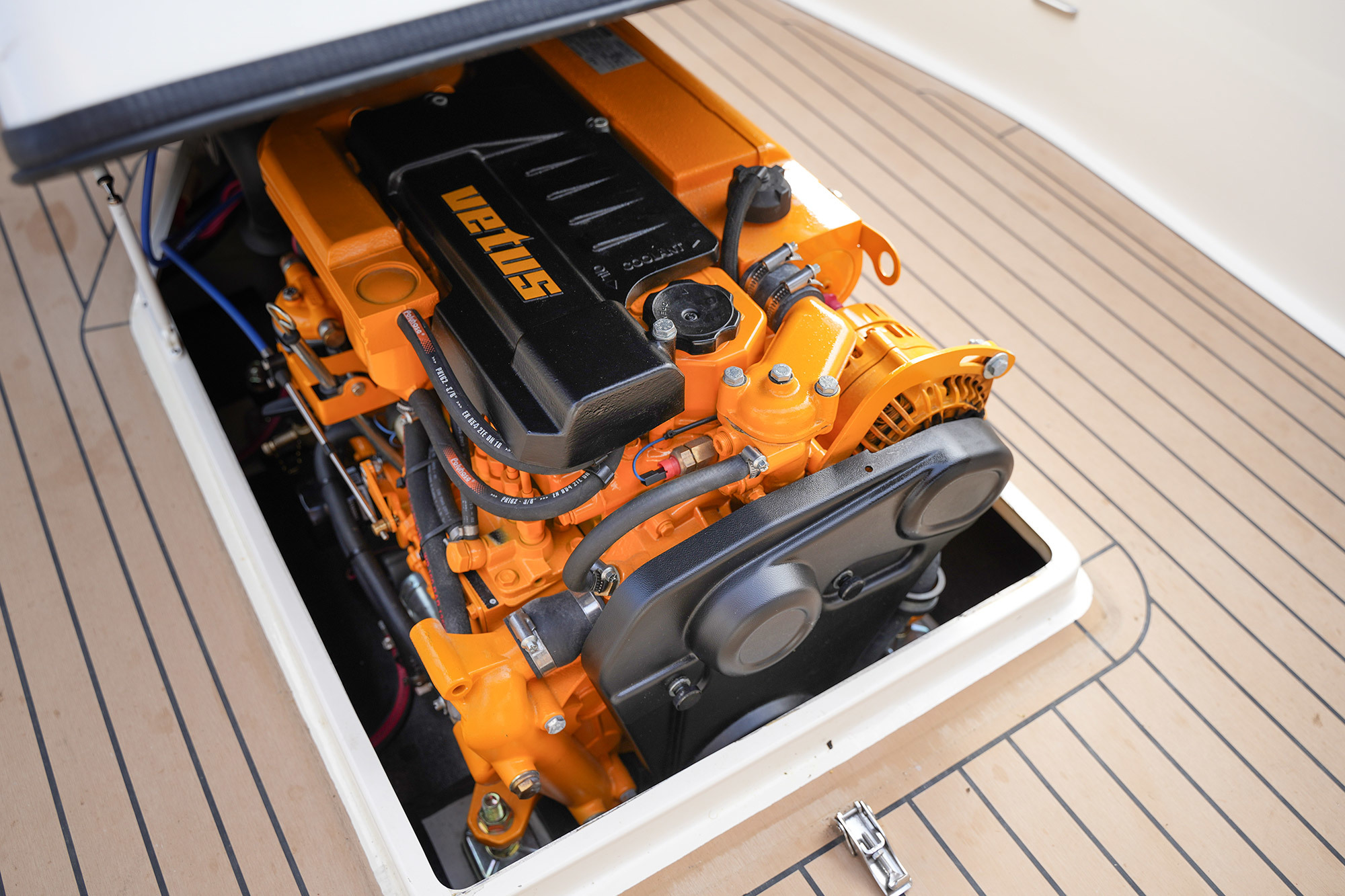 Interboat Intender 780