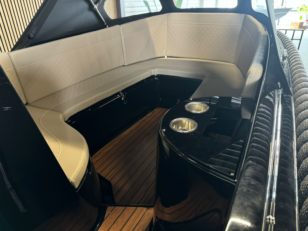 Amigo 485 S Black Edition + Navy 3.0 fluistersloep