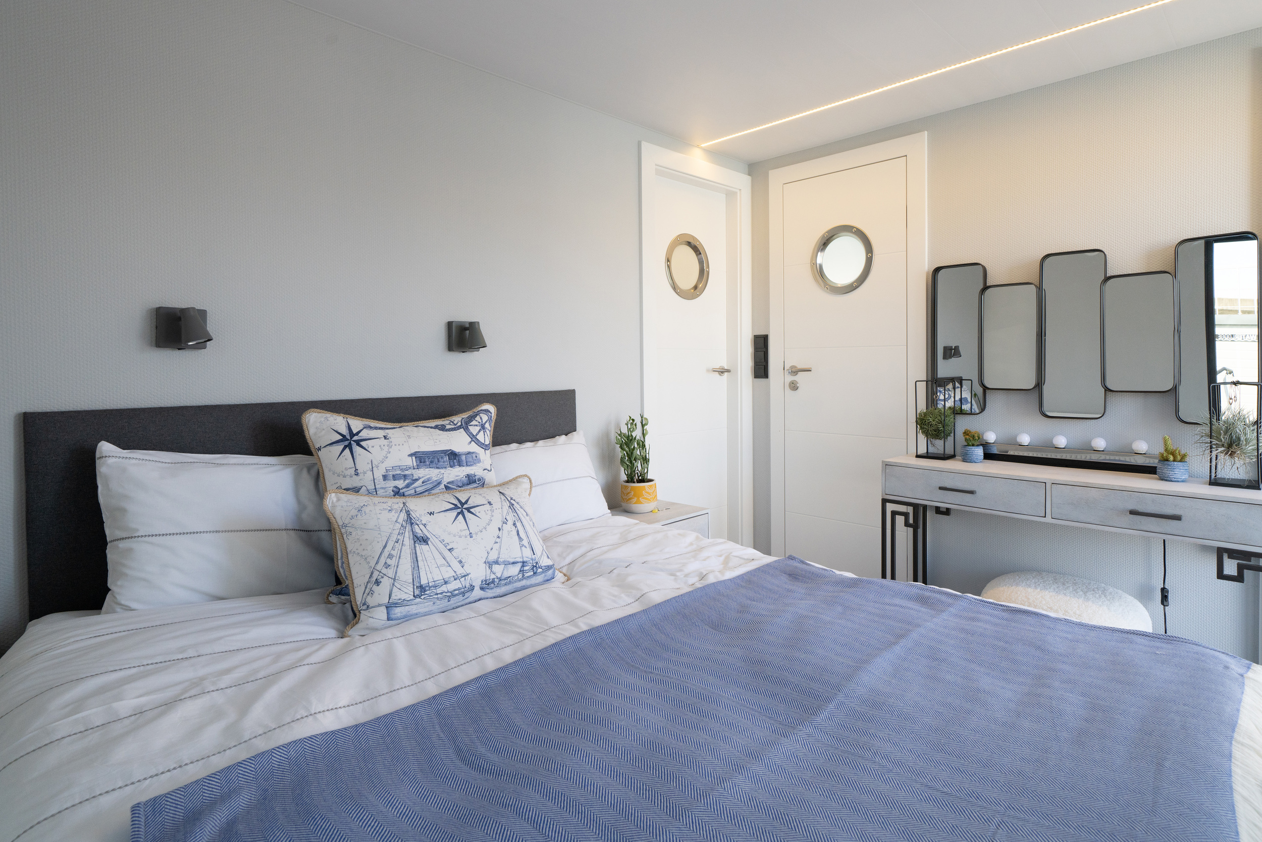 La Mare Houseboat Apartboat XXL - NEW