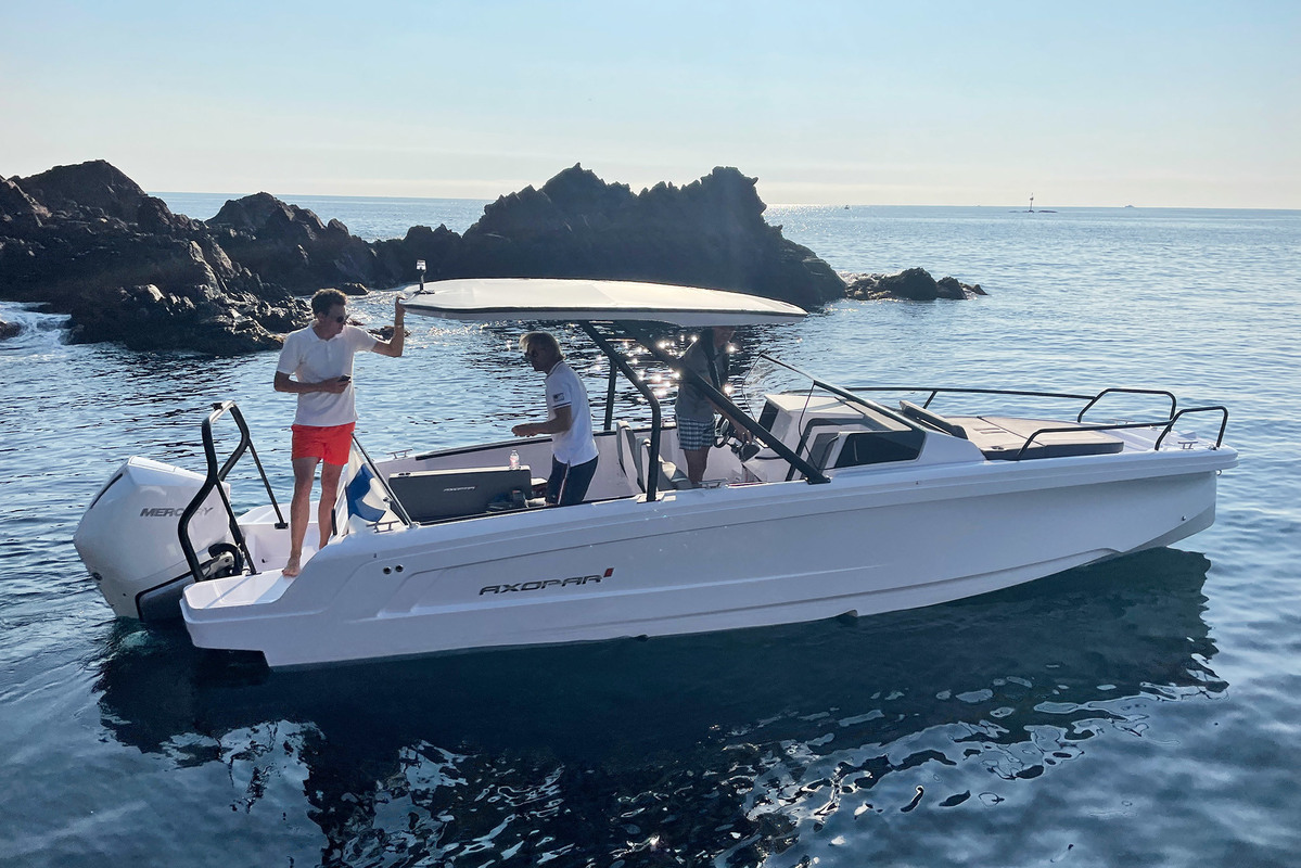 Axopar 25 Cross Bow & Cross Top