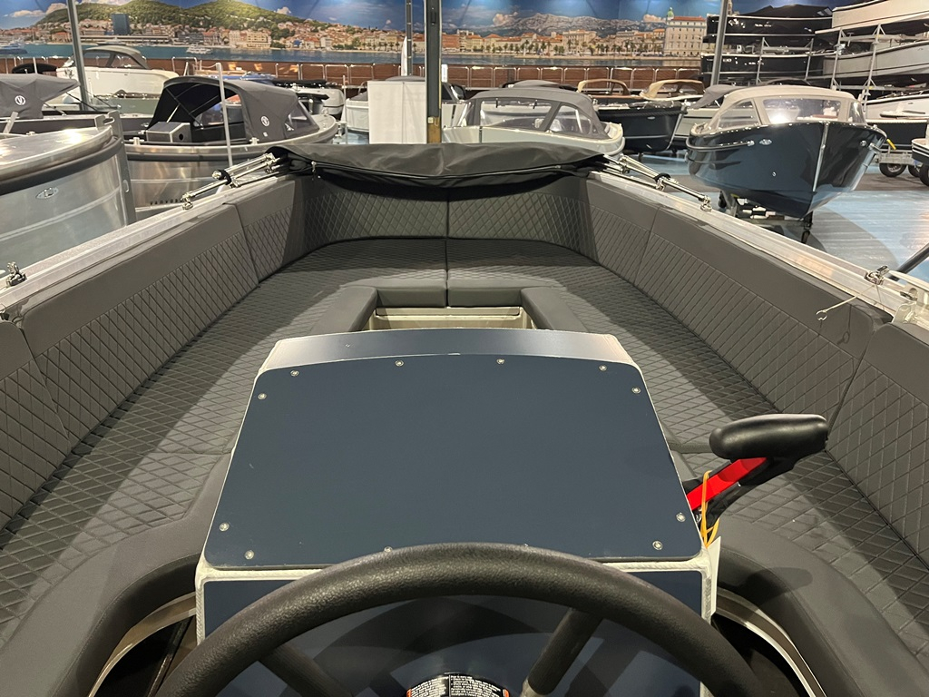 Van Vossen Tender 777 met Honda 150 pk