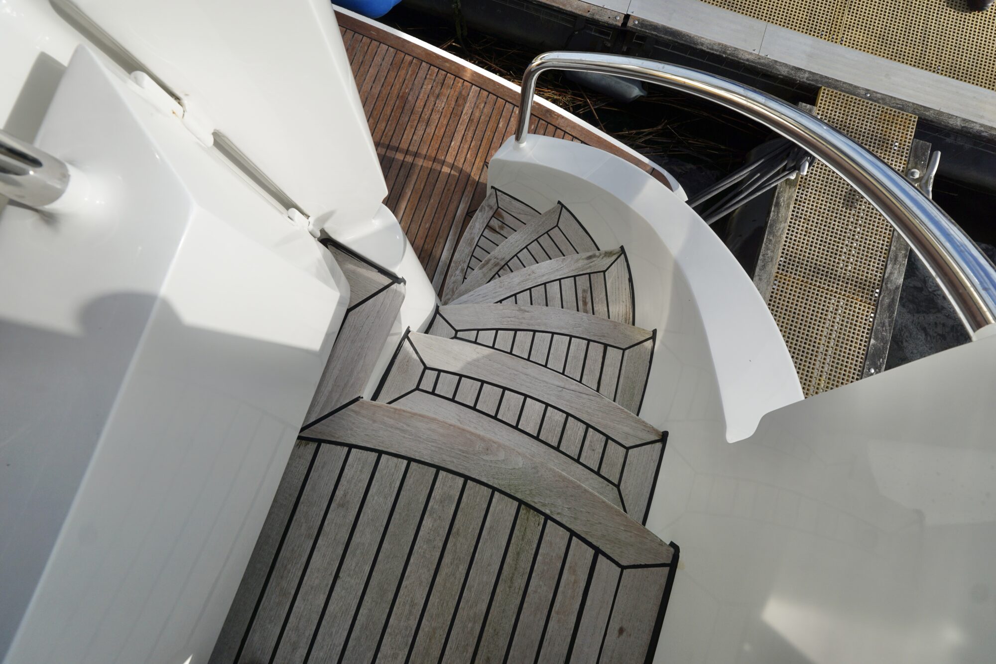 Van den Hoven Exclusive 18.00 VS